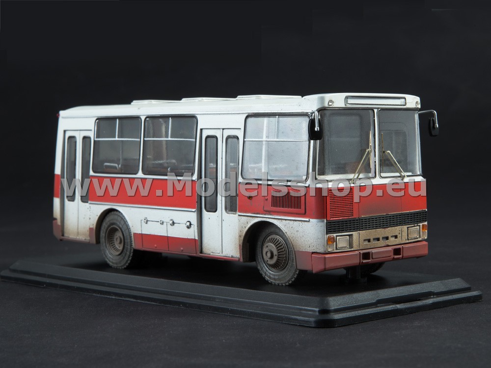 ModelPro 0110MP PAZ-3203 bus prototype /red-white/ (w. traces of use)