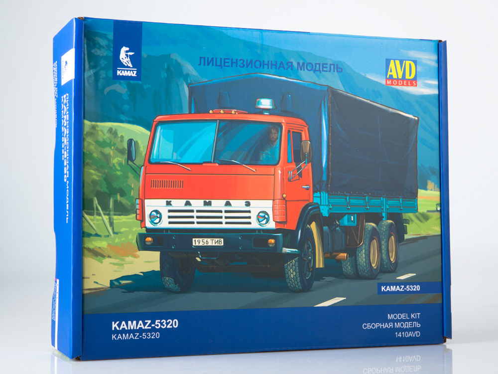 KAMAZ-5320 flatbed with tent, model kit