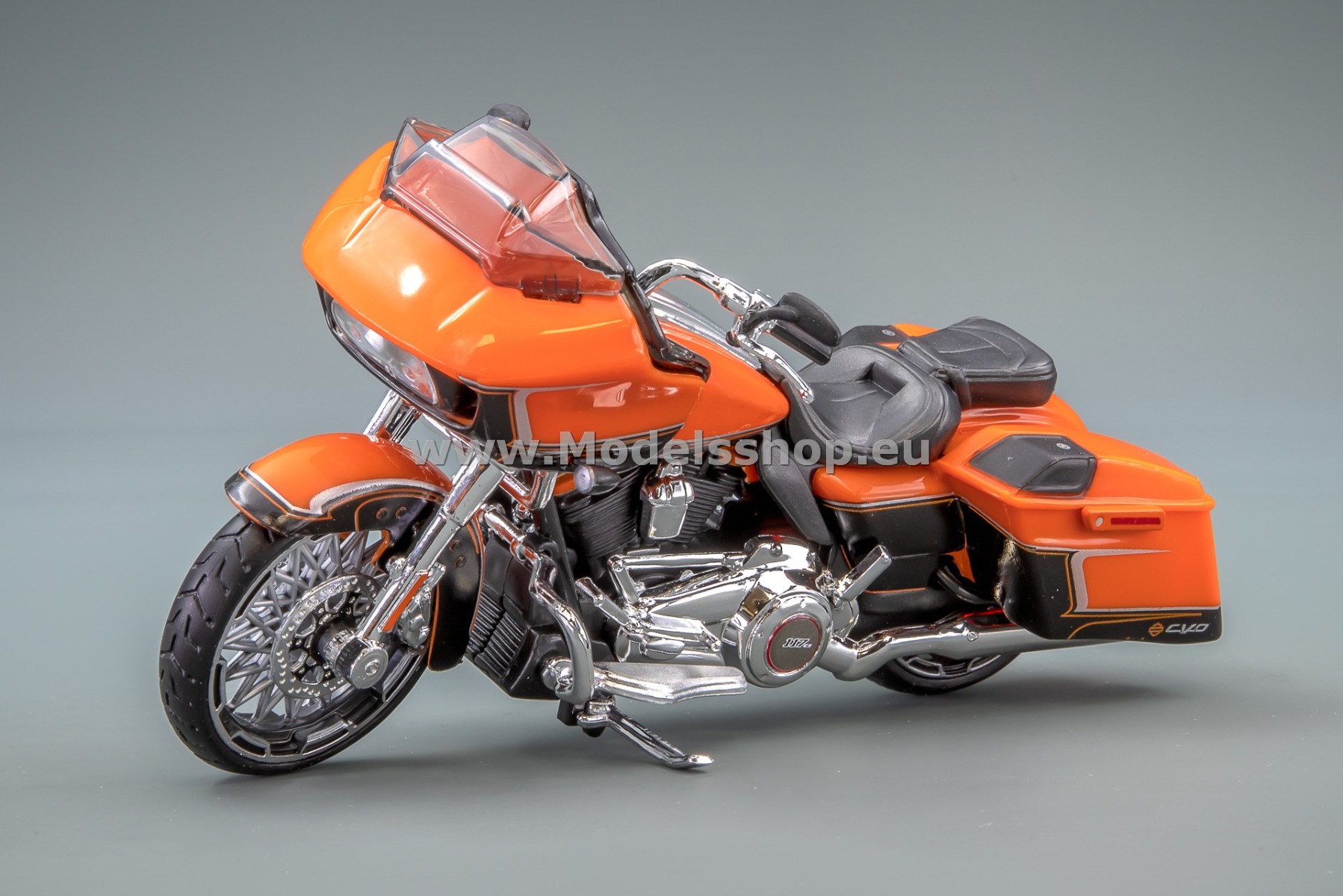 Maisto Harley-Davidson CVO Road Glide, 2022 /orange - black/