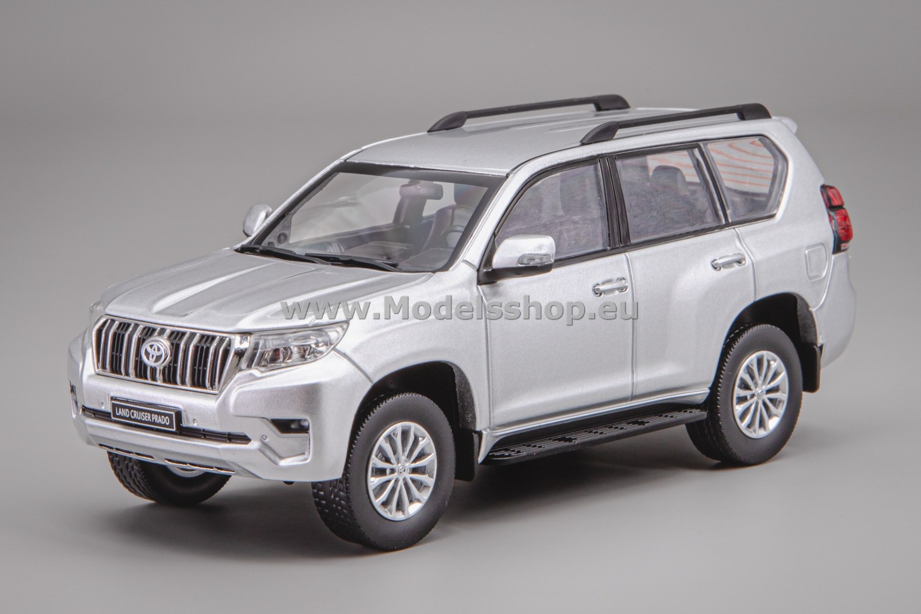 Vitesse VSS29412 Toyota Land Cruiser Prado, 2018 /silver pearl/,  Limited edition