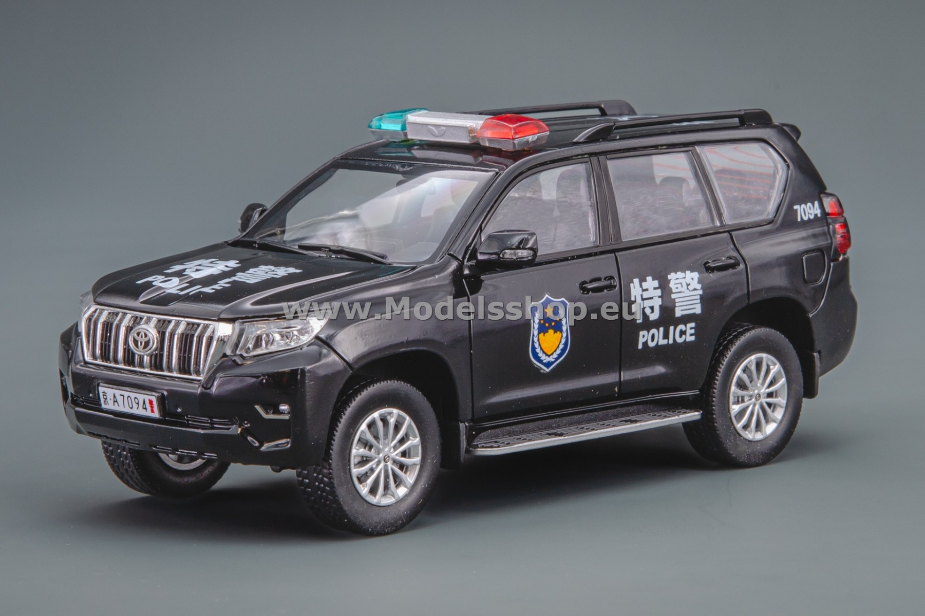 Vitesse VSS29424 Toyota Land Cruiser Prado, 2018, Beijing Police (SWAT)
