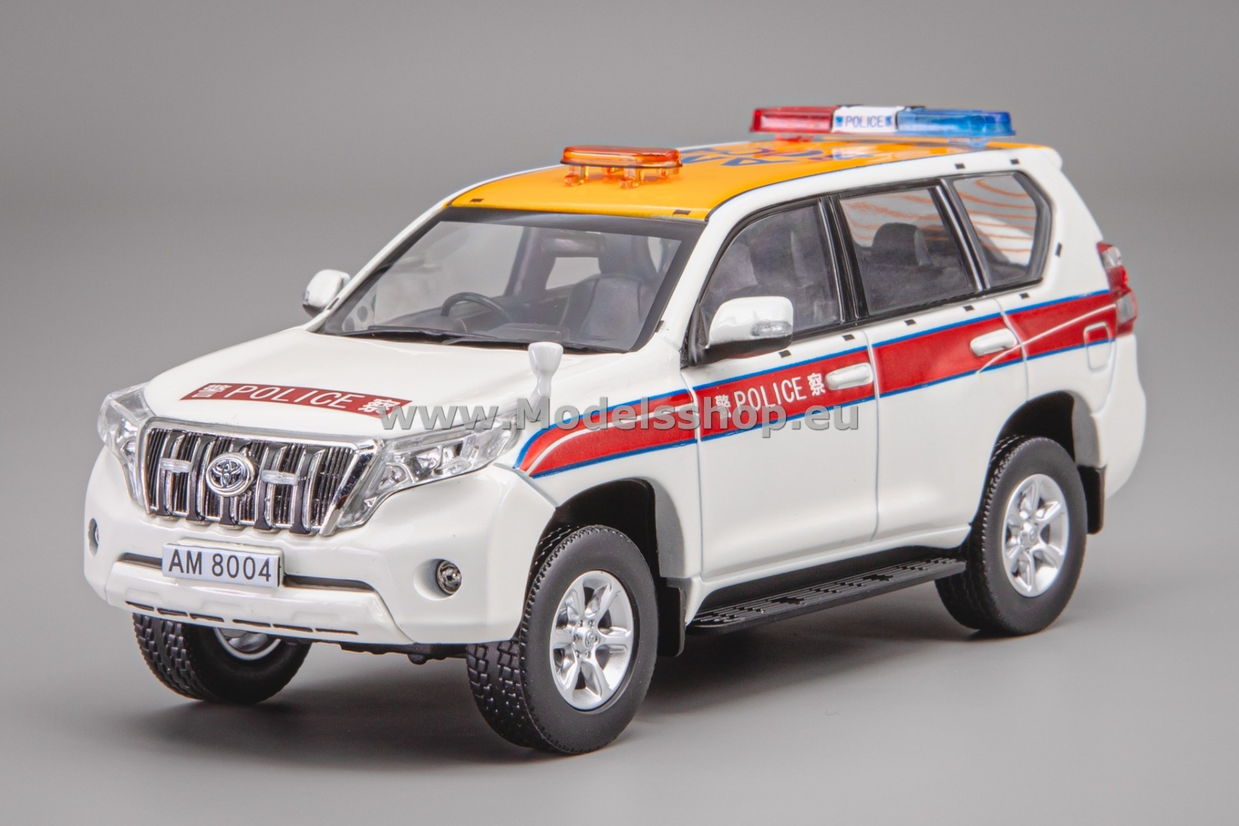 TVitesse VSS29450 Toyota Land Cruiser Prado, 2015, HK Airport District /white - red/, Limited edition