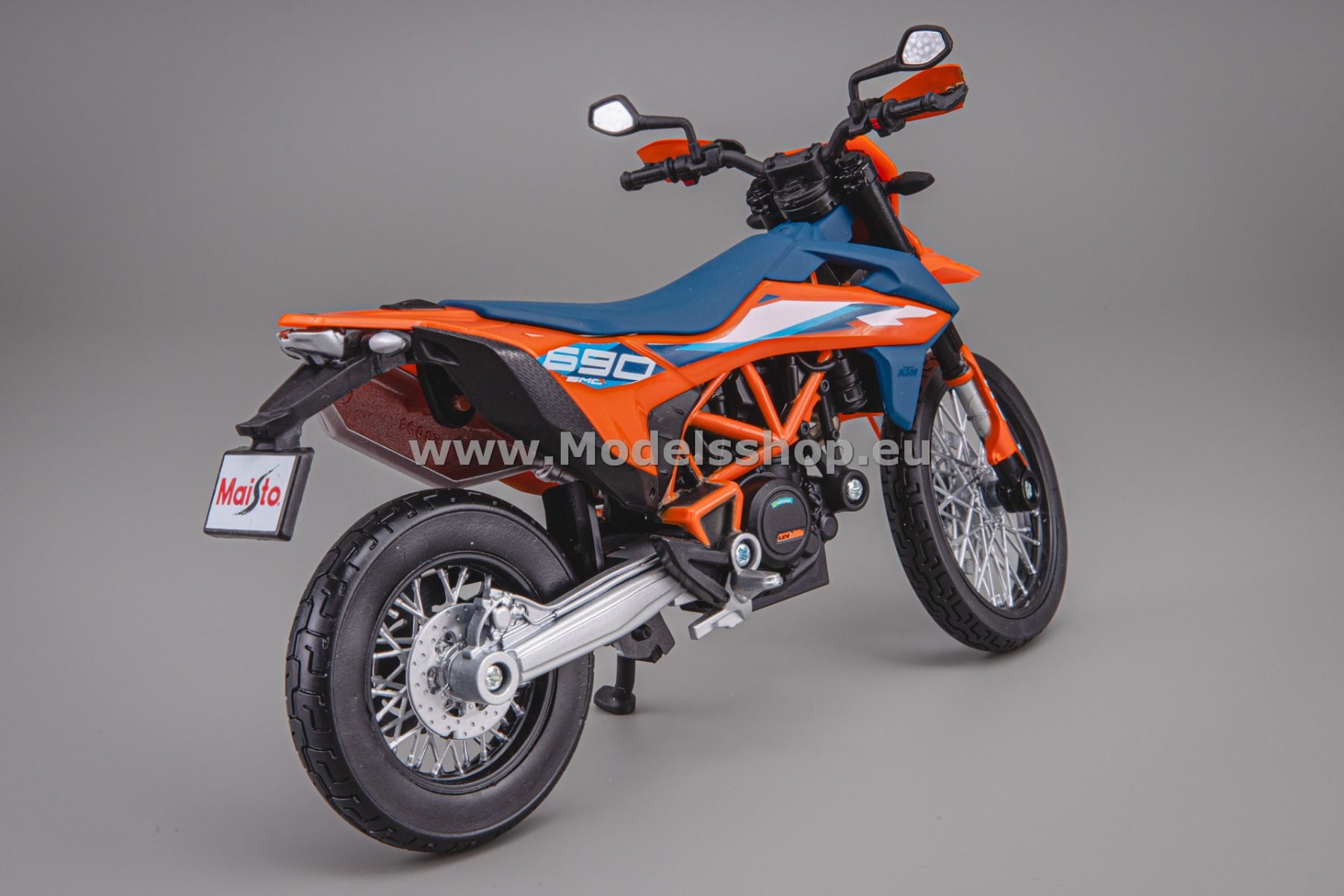 Maqueta De Moto Welly 690 Enduro Naranja – Escala 1:18, 11 Cm De Largo, Base Incluida Maqueta De Moto Welly 690 Enduro Naranja – Escala 1:18, 11 Cm De Largo, Base Incluida