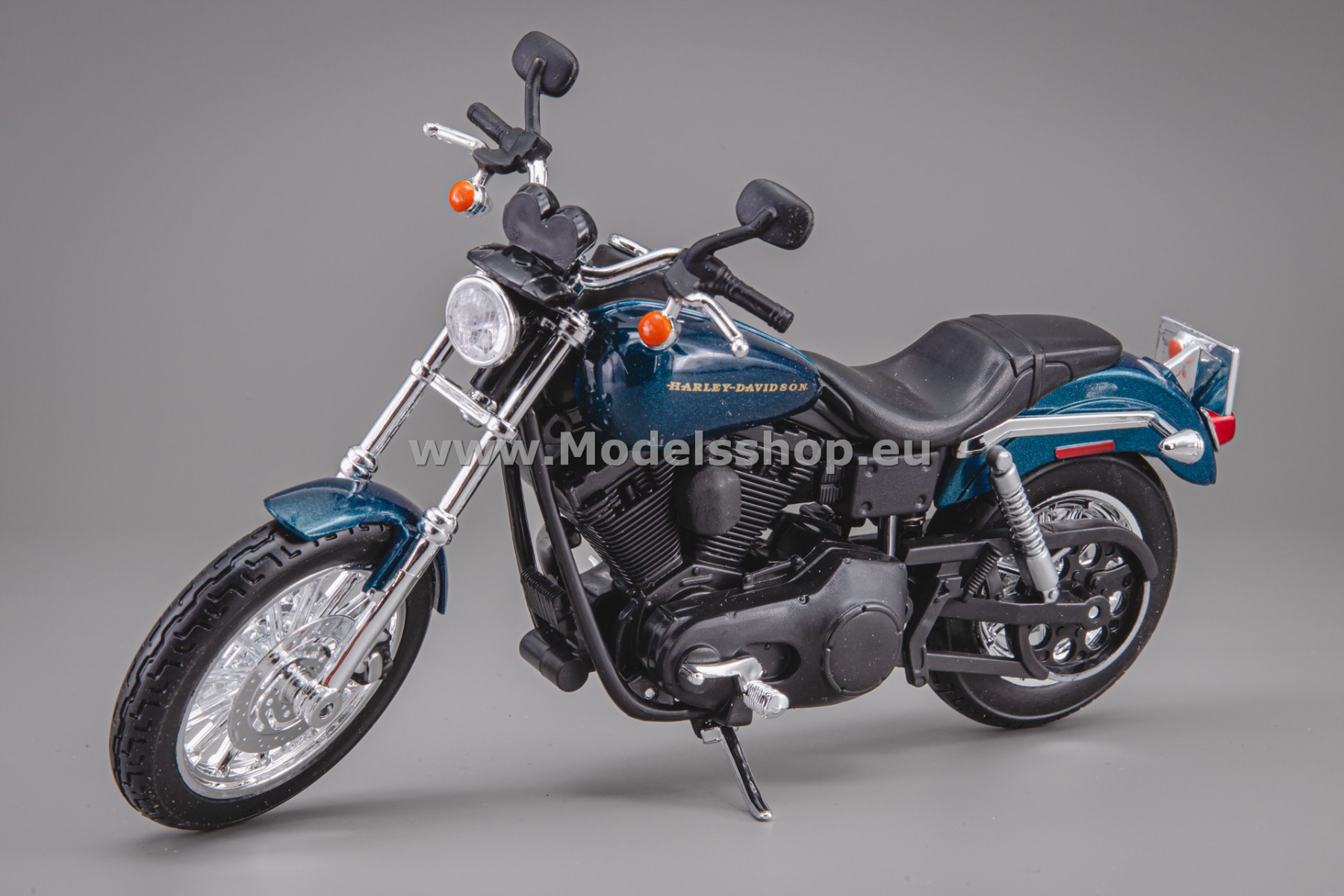 Maisto Harley-Davidson Dyna Super Glide Sport, 2003 /blue/