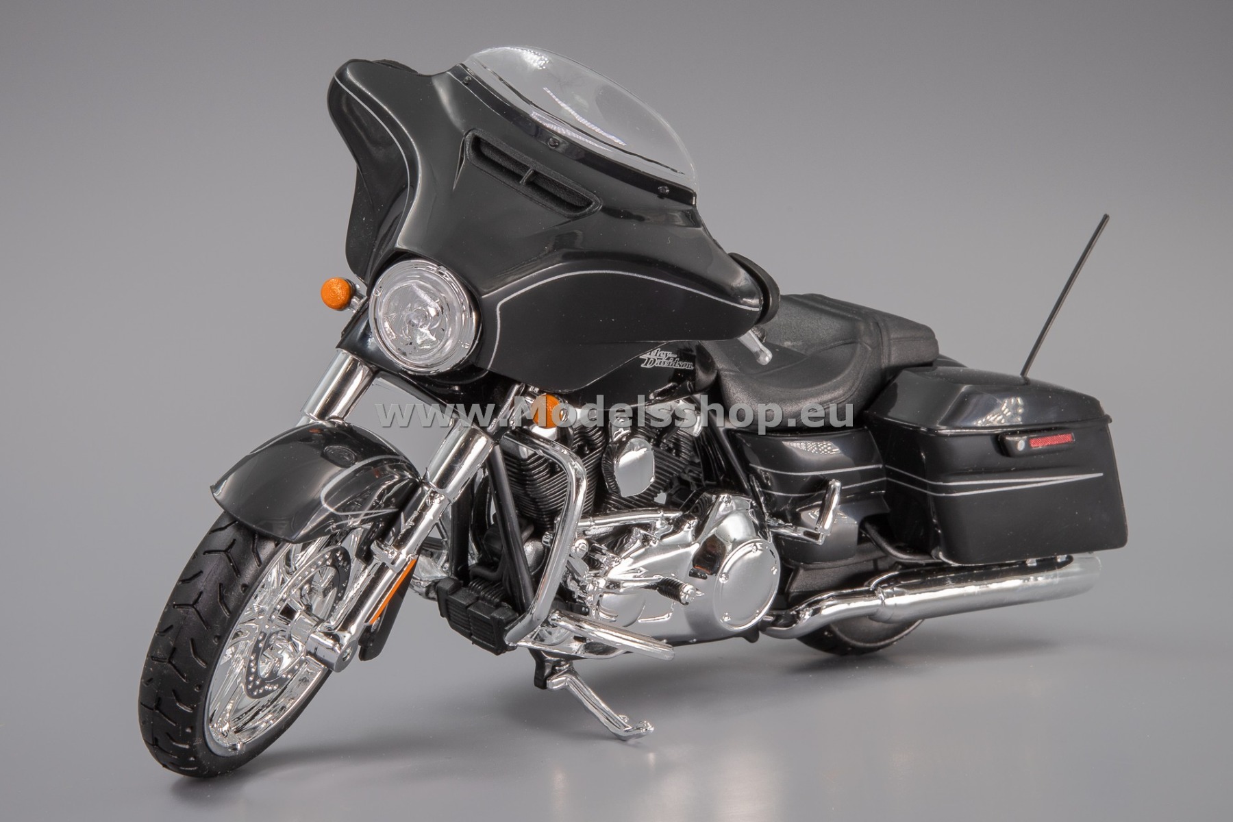 Maisto MAI32328 Harley-Davidson Street Glide Special, 2015 /black/