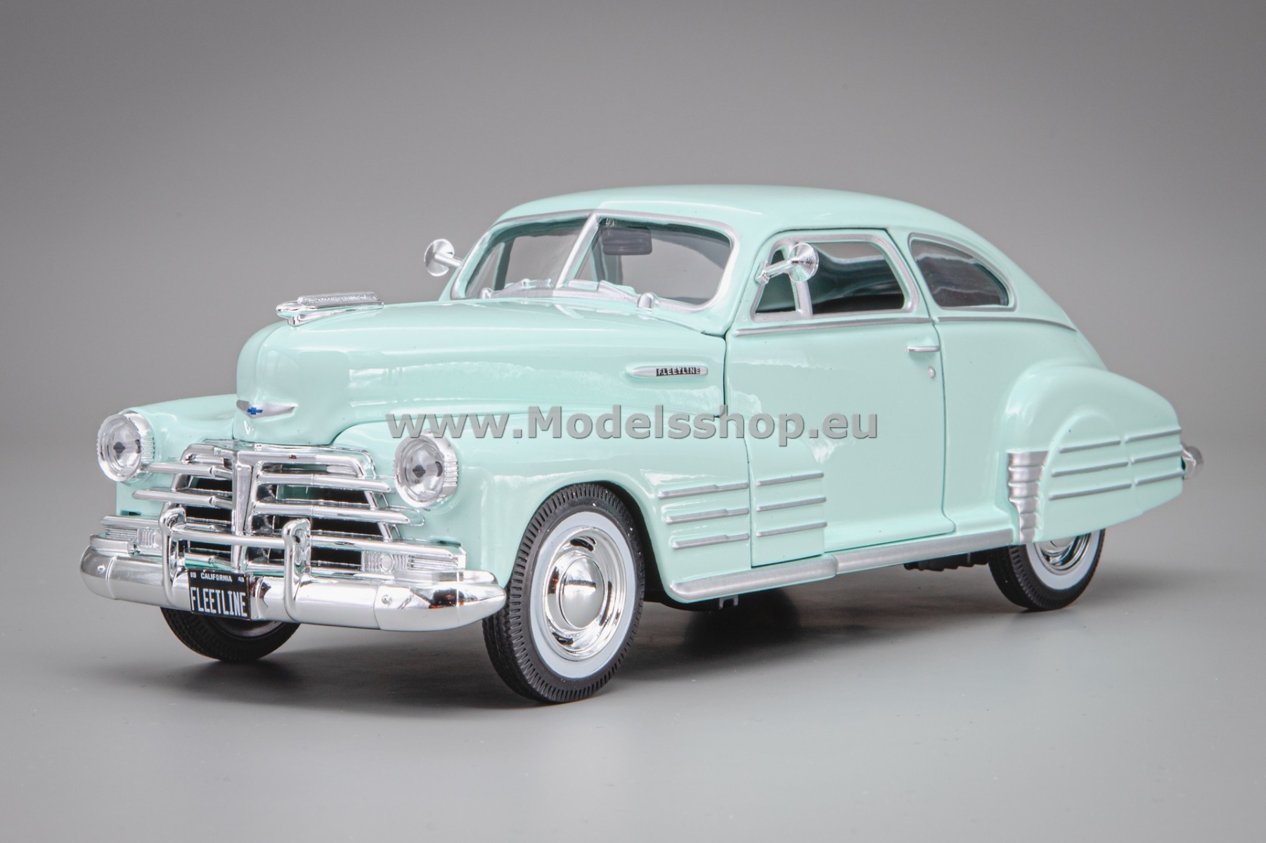 Maisto Chevrolet Fleetline Aerosedan, 1948 /light turquois/