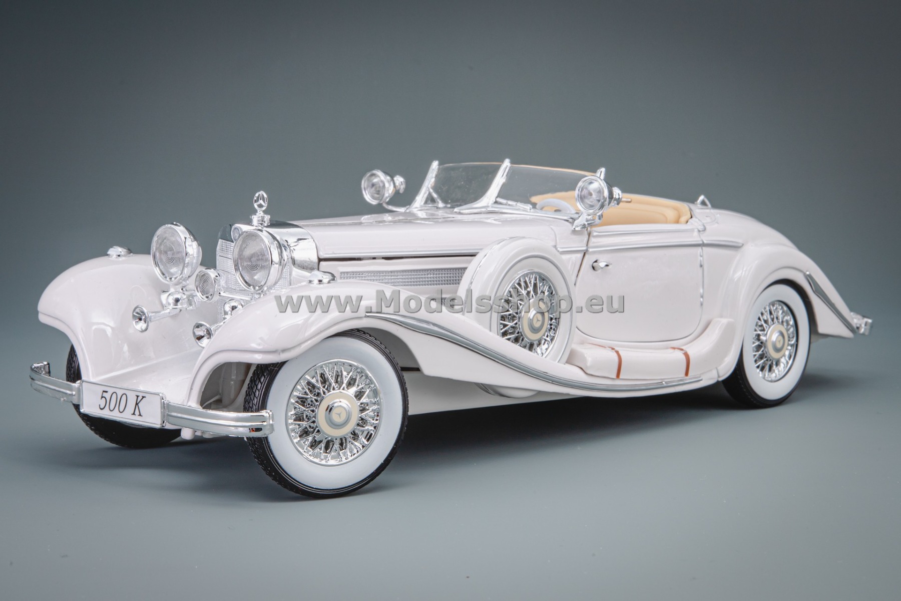 Maisto Mercedes-Benz 500 K Typ Spezial-Roadster, 1936 /white/
