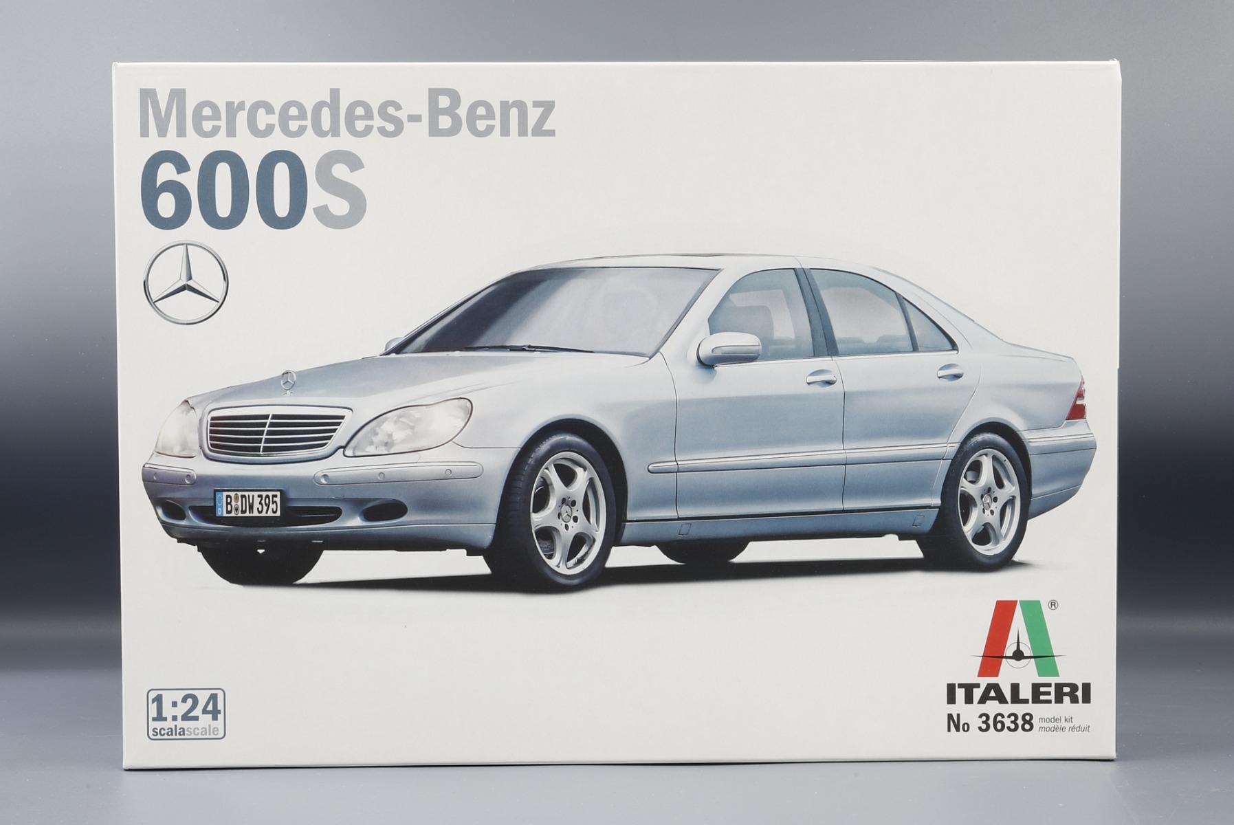 Italeri IT3638 Mercedes-Benz 600S, model kit