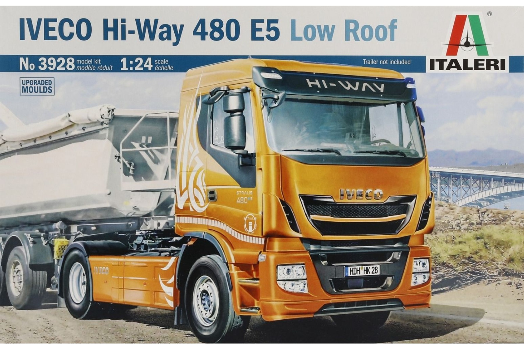 Italeri IT3928 IVECO Hi-Way 480 E5 (Low Roof), model kit