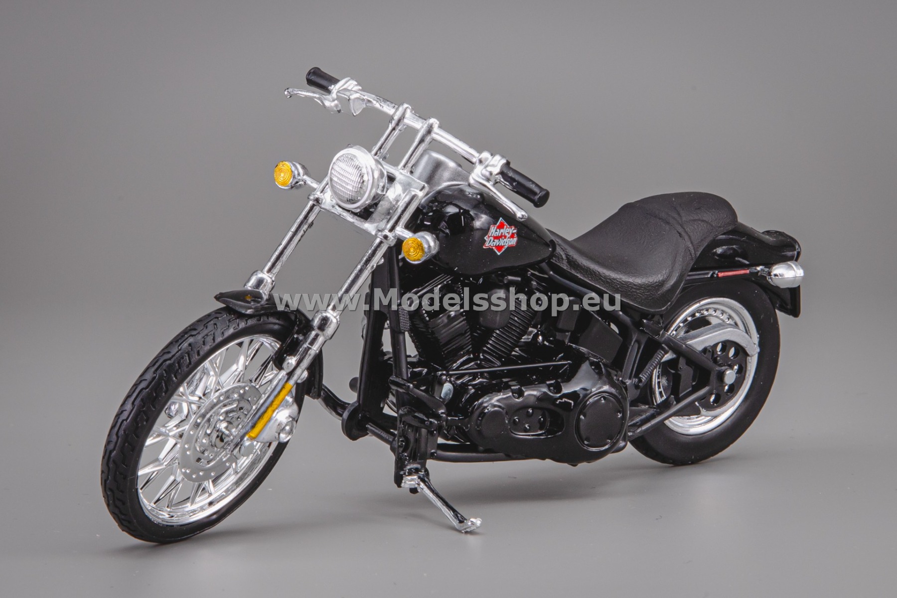 Maisto Harley-Davidson 2002 FXSTB Night Train, 2002 /black/