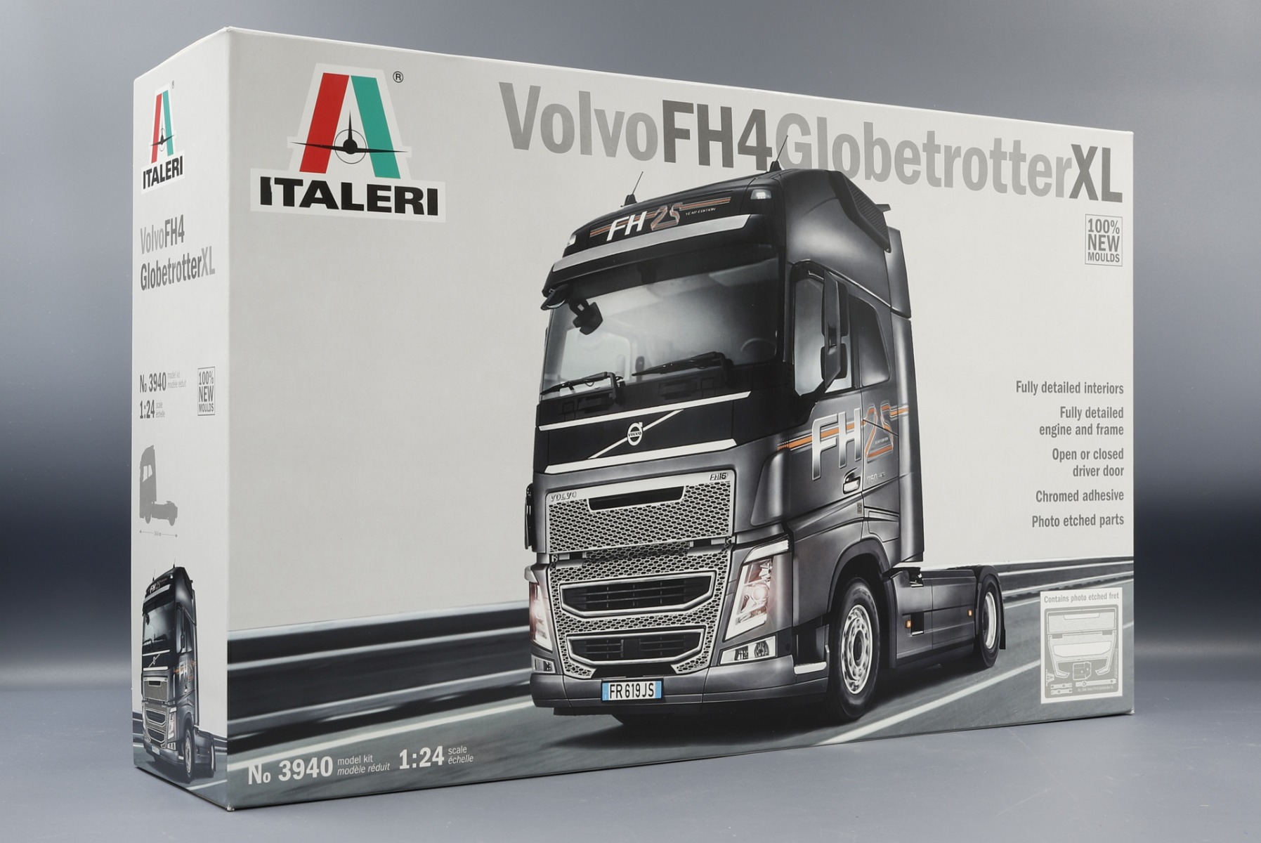 Italeri IT3940 Volvo FH4 Globetrotter XL, model kit