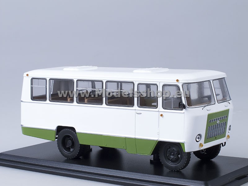 SSM4005 Kuban G1A1-02 suburban bus /white-green/
