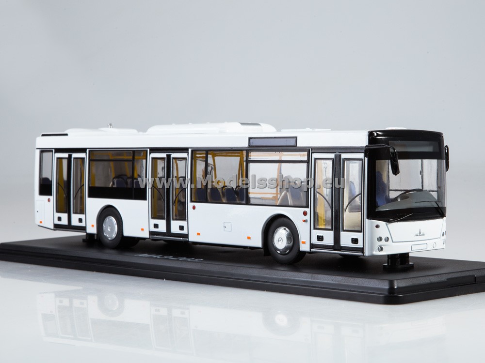 SSM4047 MAZ-203 city bus /white/