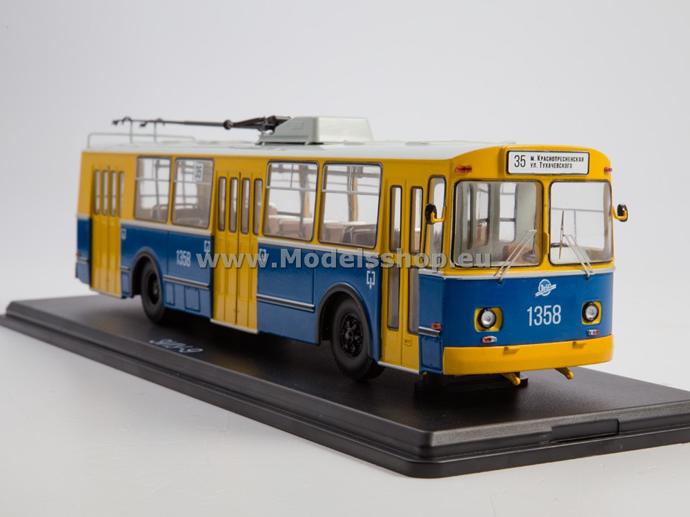 ZIU-682B trolleybus Moscow line no. 35 /yellow-blue/