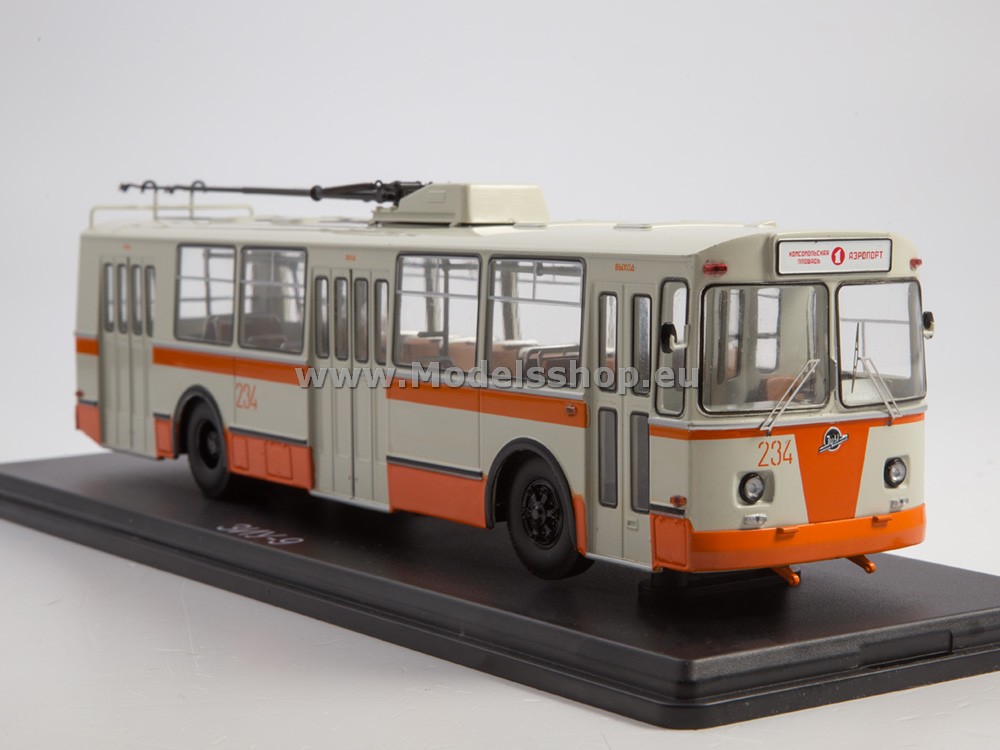 ZIU-9 trolleybus Khabarovsk line no. 1  /white-orange/
