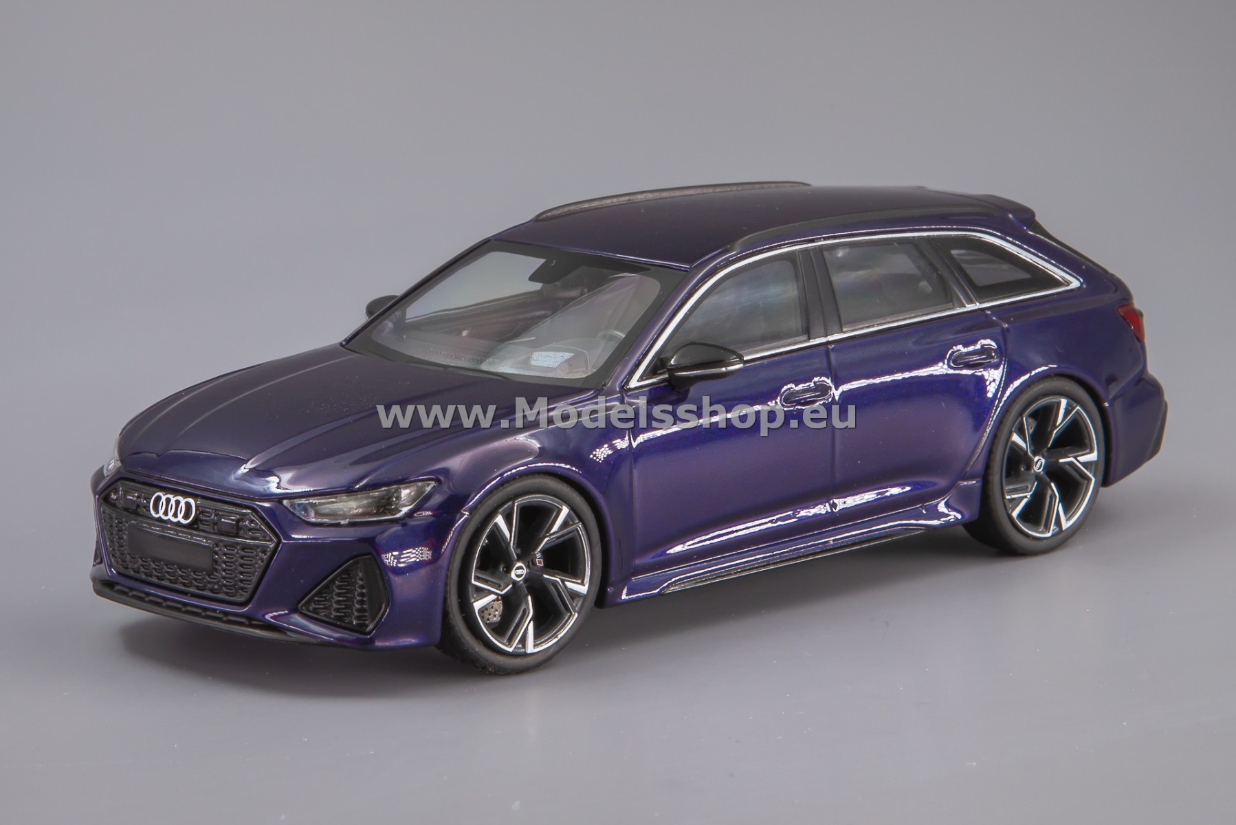 Minichamps 410018016 Audi RS 6 Avant, 2019 /violet metallic/