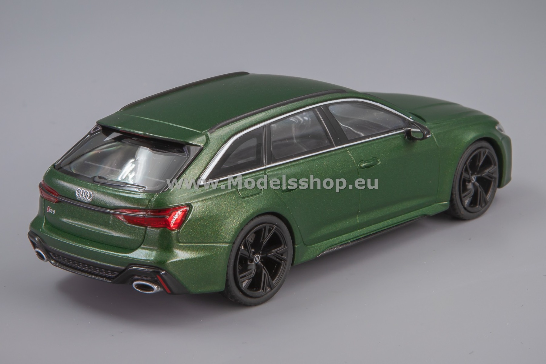 Minichamps 410018017 Audi RS6 Avant, 2019 /matt green/