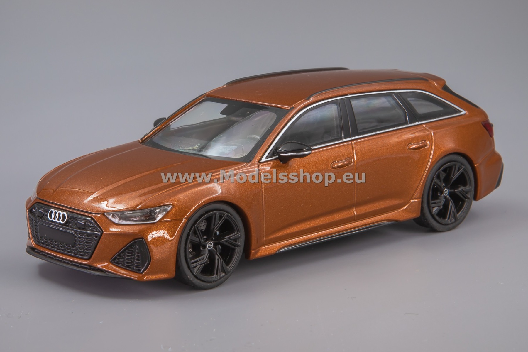 Minichamps 410018018 Audi RS6 Avant, 2019 /brown metallic/