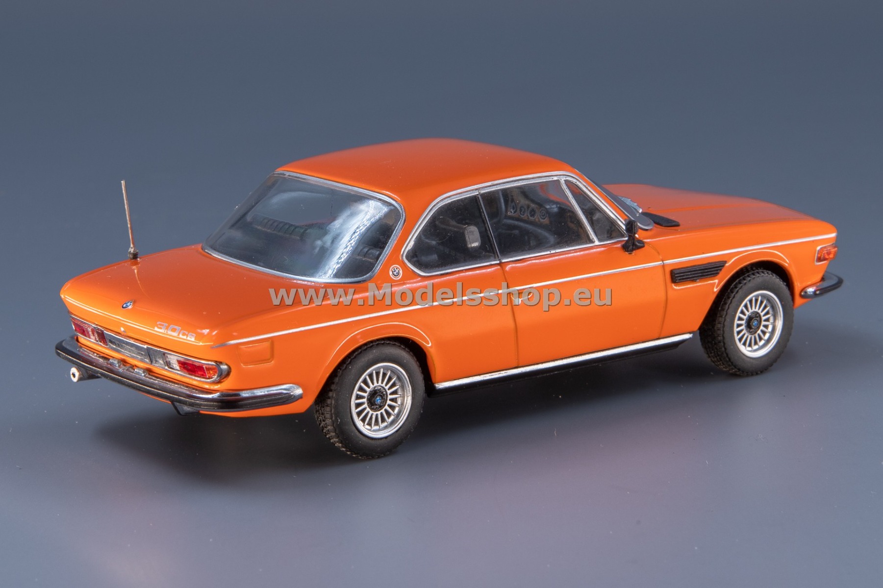 BMW 3.0 CS orange (Minichamps) 1/43e BMW 3.0 CS orange (Minichamps) 1/43e