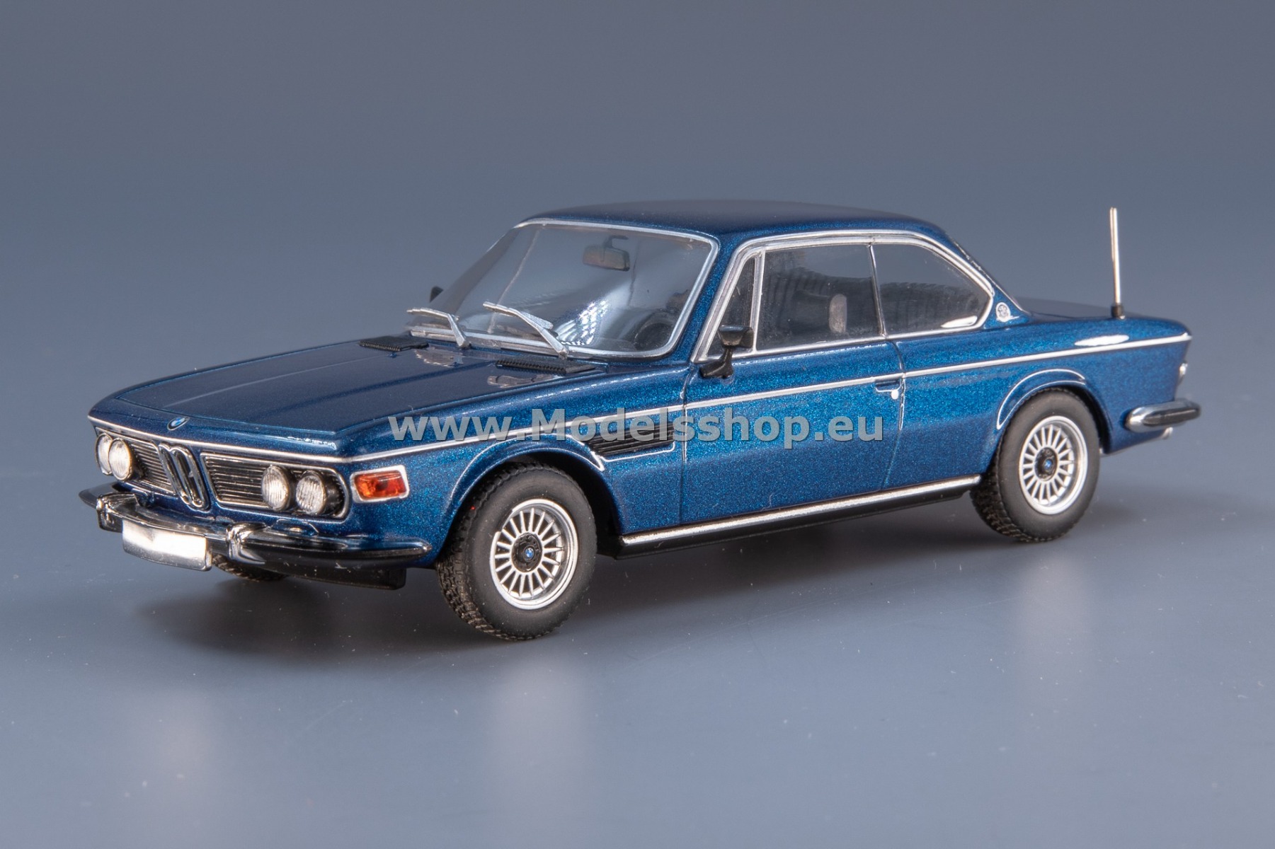 Minichamps 410029024 BMW 3.0 CS, 1968 /blue metallic/