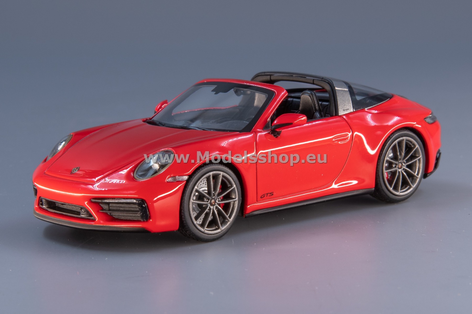 Minichamps 410061060 Porsche 911 (992) Targa 4 GTS, 2022 /red/