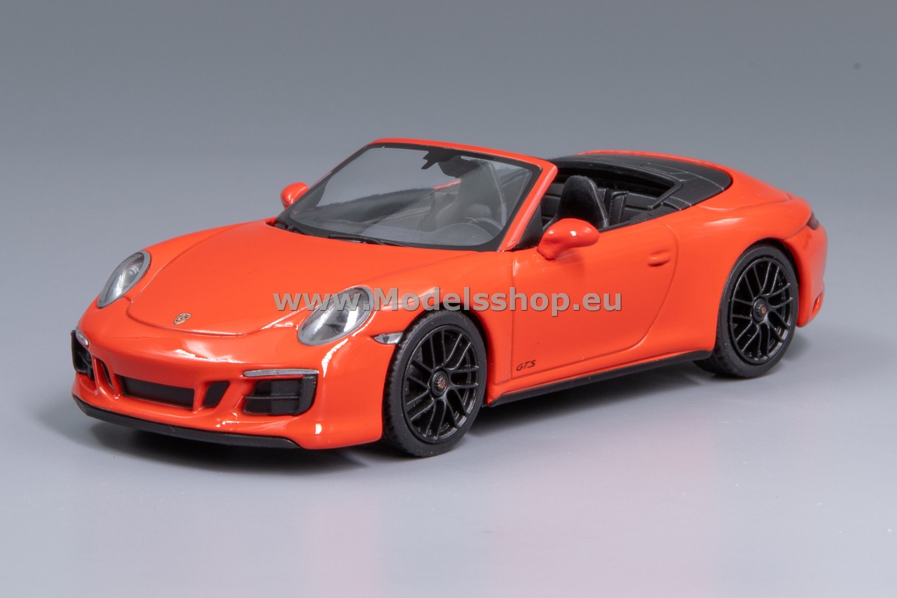Minichamps 410067331 Porsche 911 (type 991.2) Carrera 4 GTS Cabriolet, 2016 /lava orange/