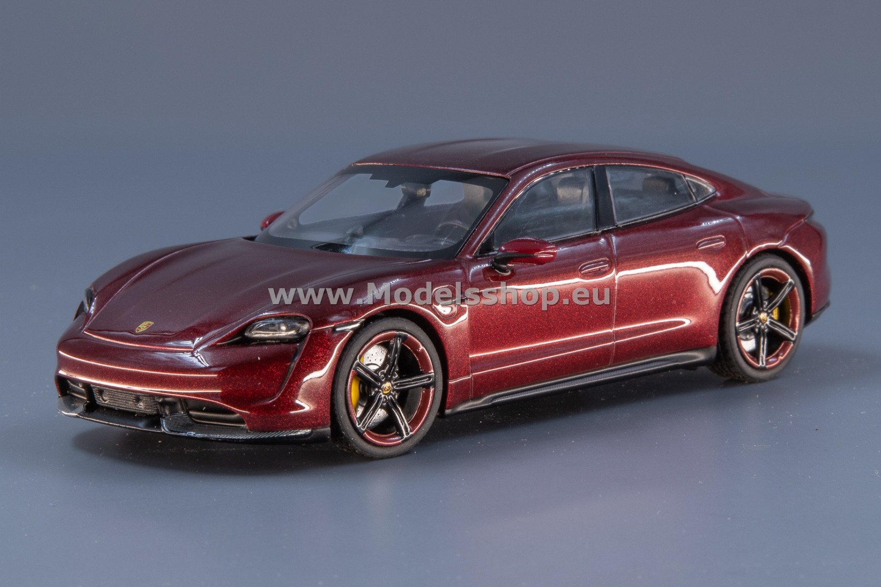 Minichamps 410068474 Porsche Taycan Turbo S, 2020 /red metallic/