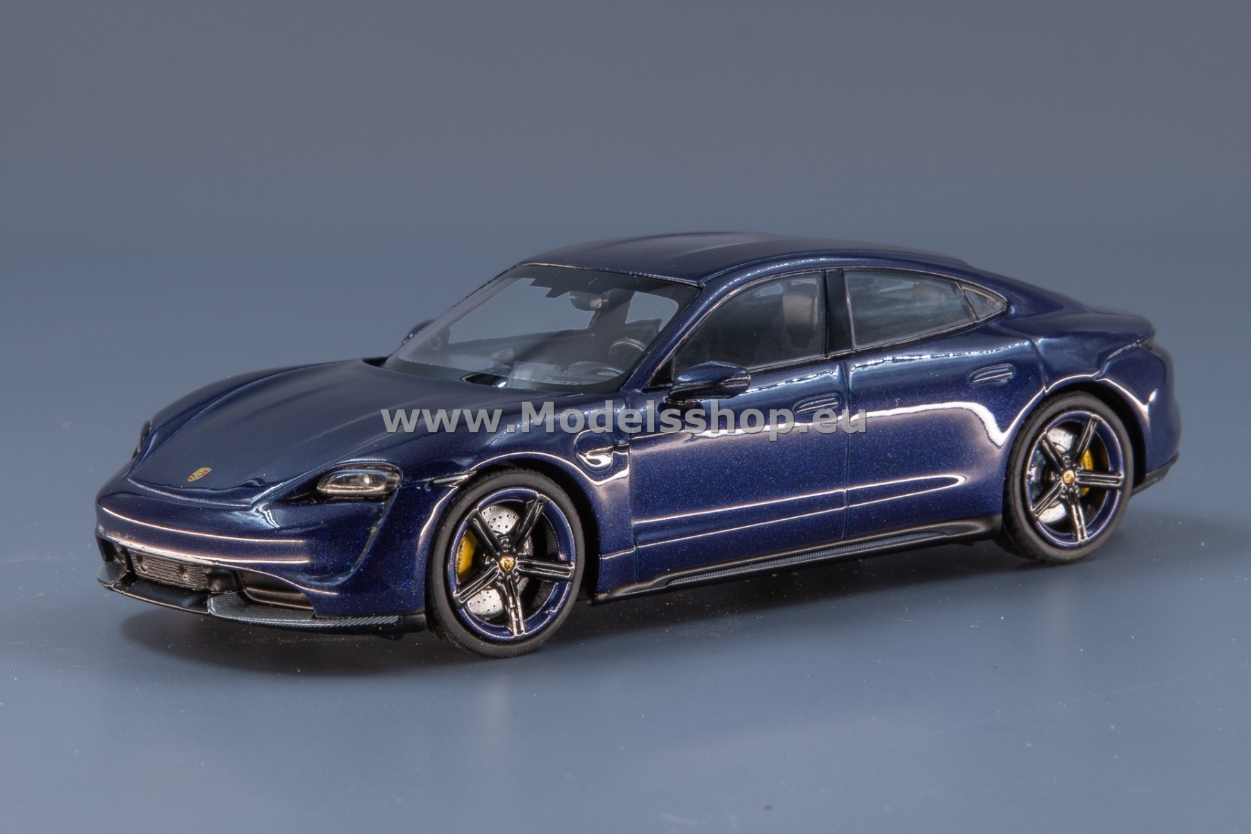 Minichamps 410068475 Porsche Taycan Turbo S, 2020 /blue metallic/