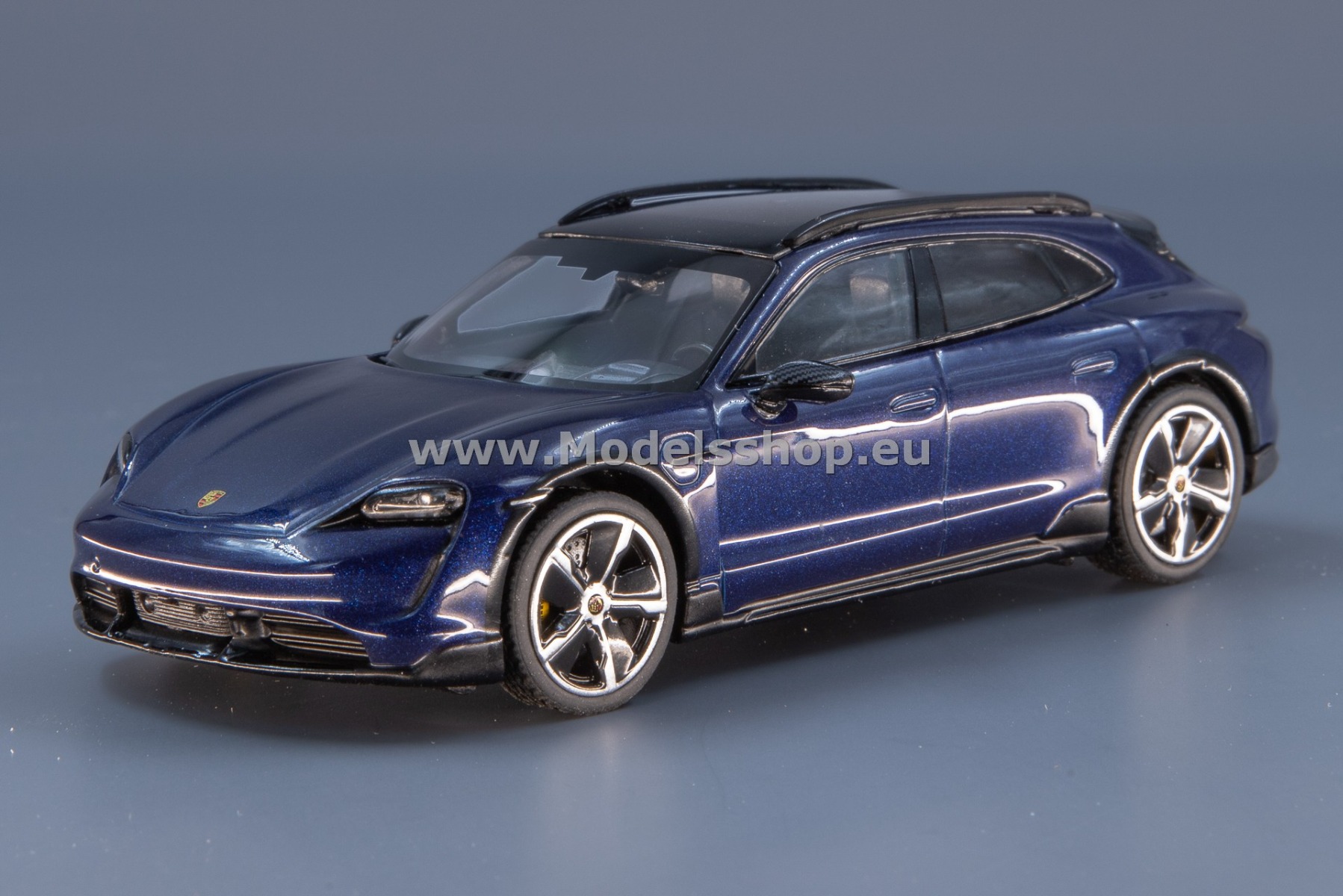 Minichamps 410069301 Porsche Taycan Cross Turismo Turbo S, 2021 /blue metallic/
