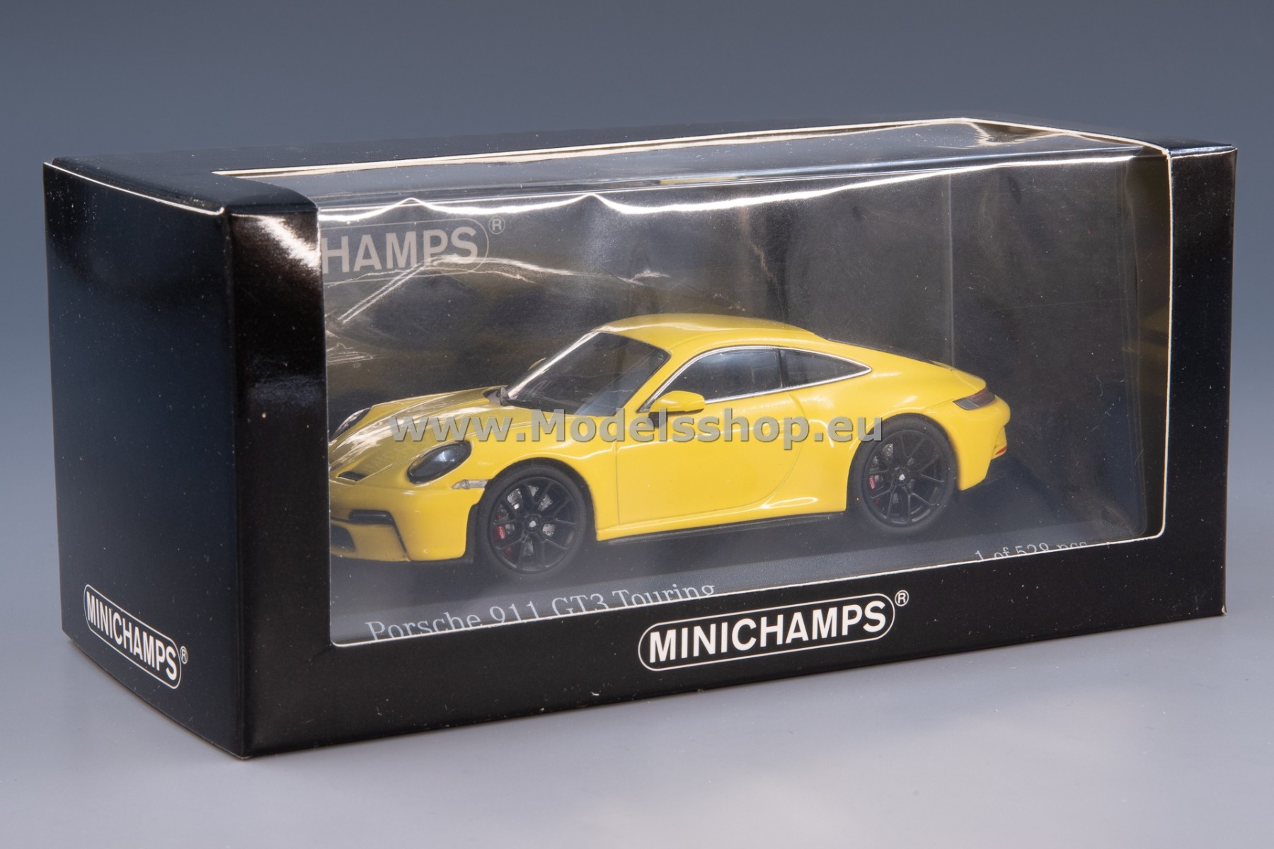 Minichamps 410069601 Porsche 911 GT3 Touring 2021 /yellow w