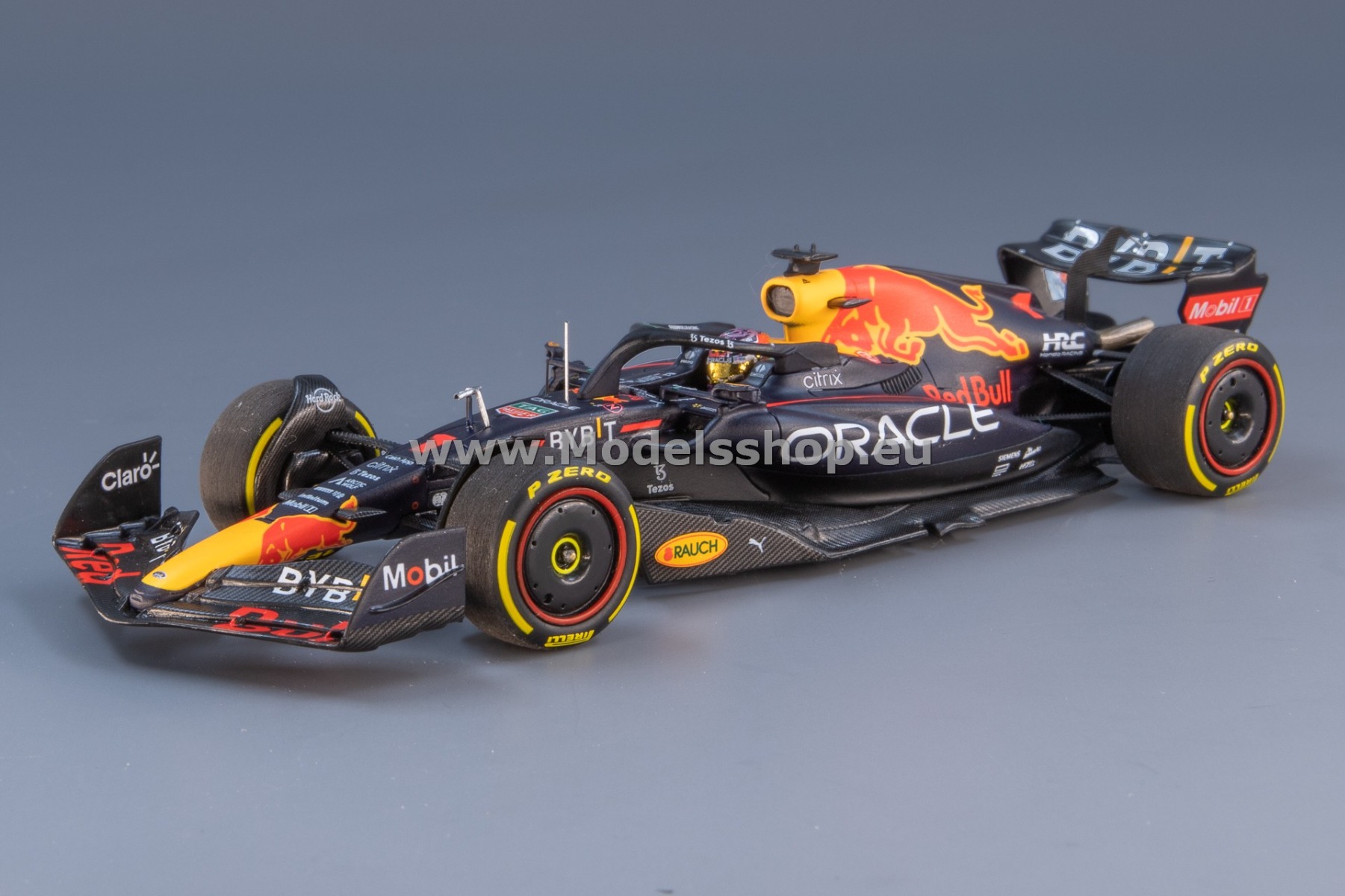 Minichamps 417220501 Oracle Red Bull Racing RB18 - Winner Miami GP 2022 - Max Verstappen