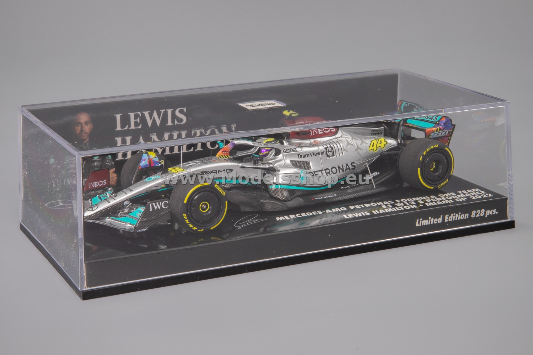 Minichamps 417220544 Mercedes-AMG Petronas Formula 1 team, W13 E