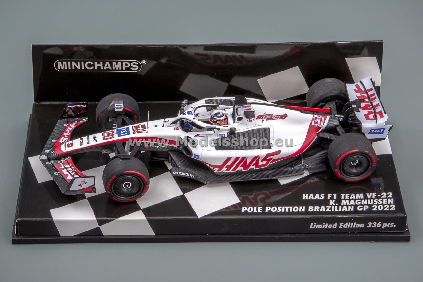 ミニカー　1/18 ハース F1 TEAM VF-22 ケビン・マグヌッセン ブラジルGP 2022 ポールポジション 「MINICHAMPS」 [117222120] 1/18 ミニチャンプス 117220120 ハース F1 チーム VF-22