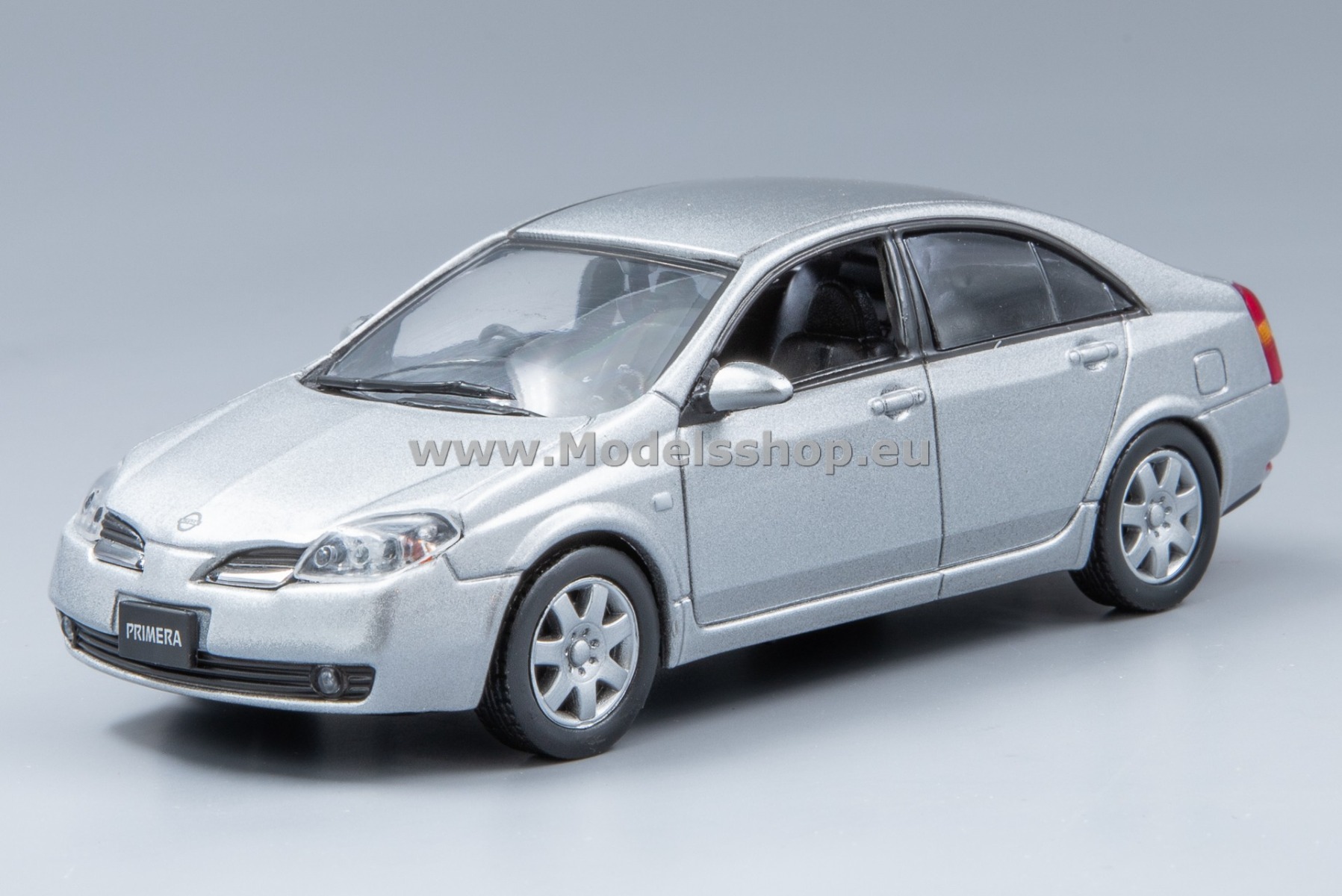 Nissan Primera, 2001, RHD /silver/