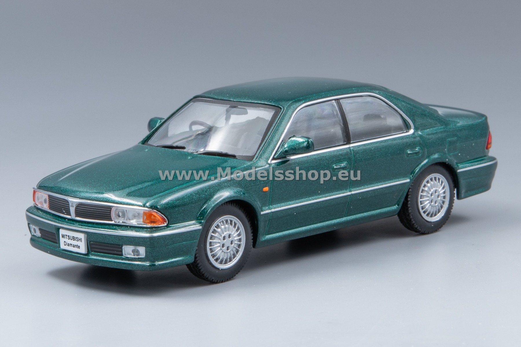 Mitsubishi Diamante, 1990, RHD /dark green - metallic/