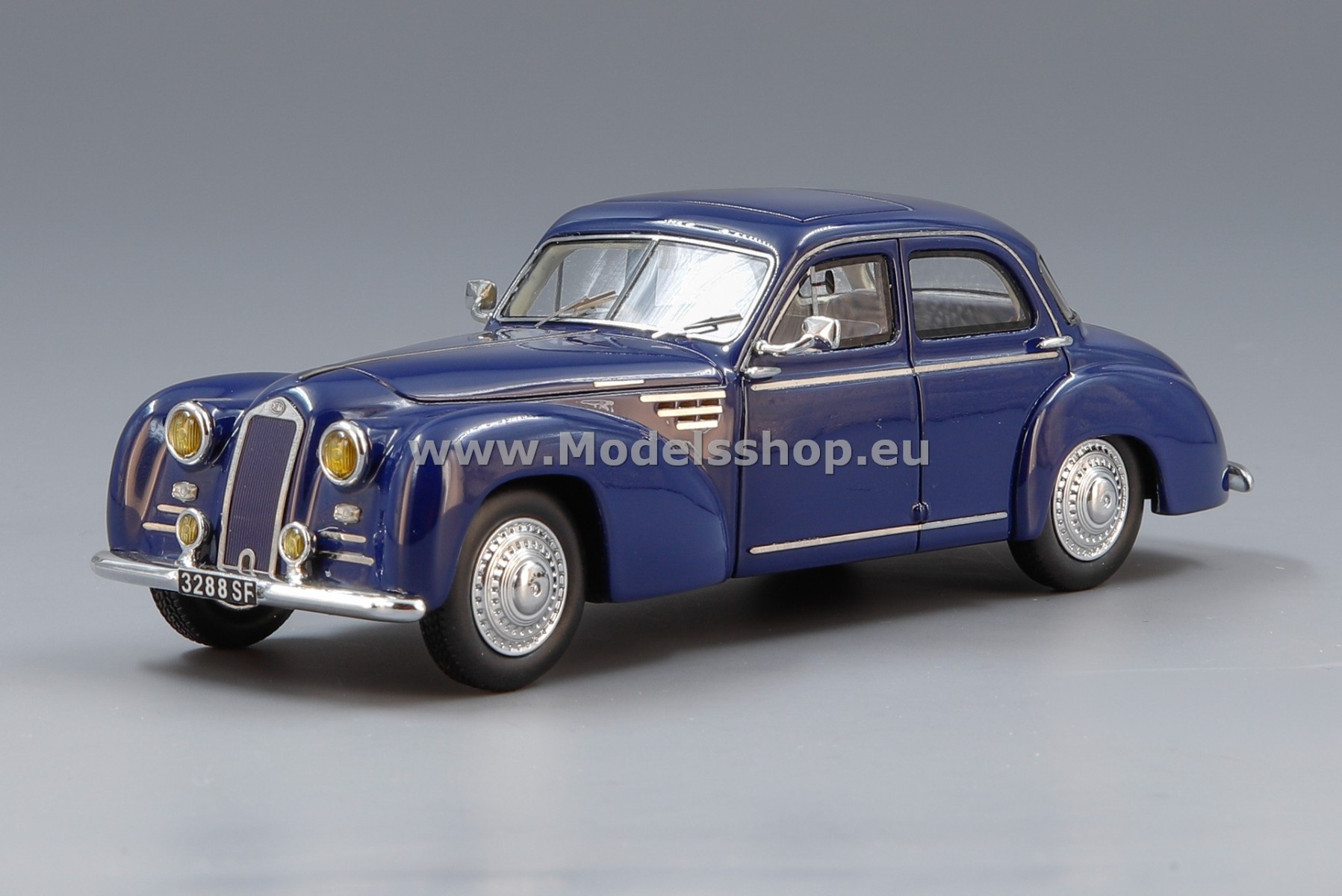 Esval Models EMEU43029A Delage D6-3L sedan by Autobineau 1948-54 (with closed roof) /blue/