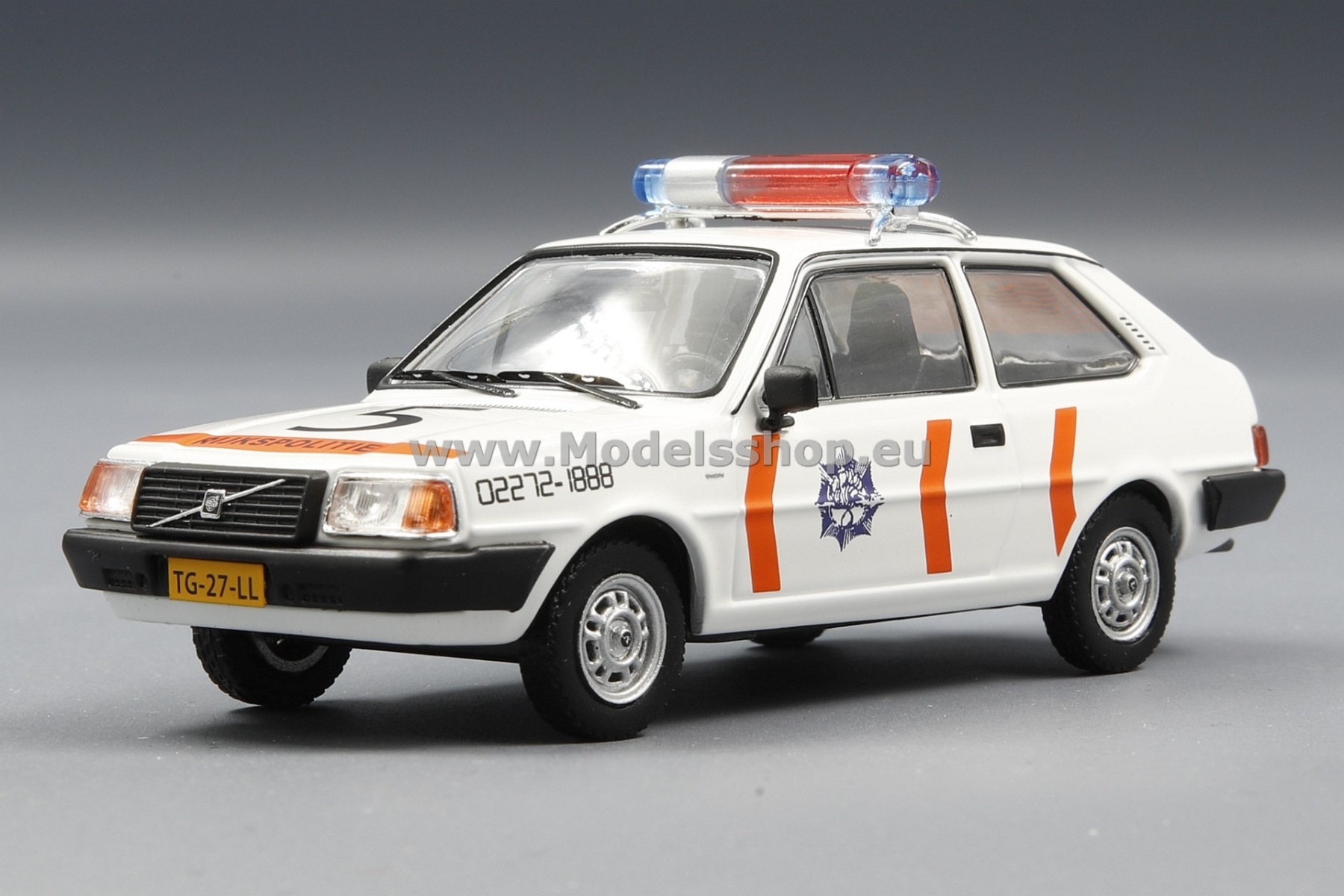 Volvo 343 1400, 1982 w. original long bumpers, Politie Wieringerwerf, police