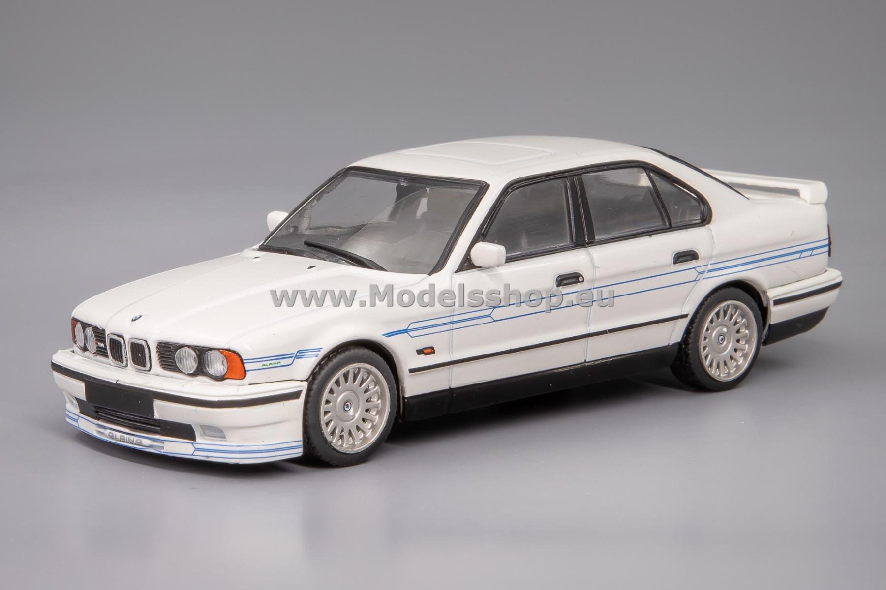 Solido S4310404 BMW Alpina B10 (E34), 1994 /white/