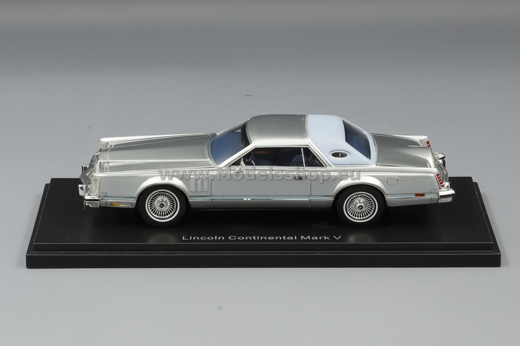 NEO ネオ　Lincoln Continental Mark V 1/43 Lincoln Continental Mark V Silver Dark Red 1979 1:43 Neo