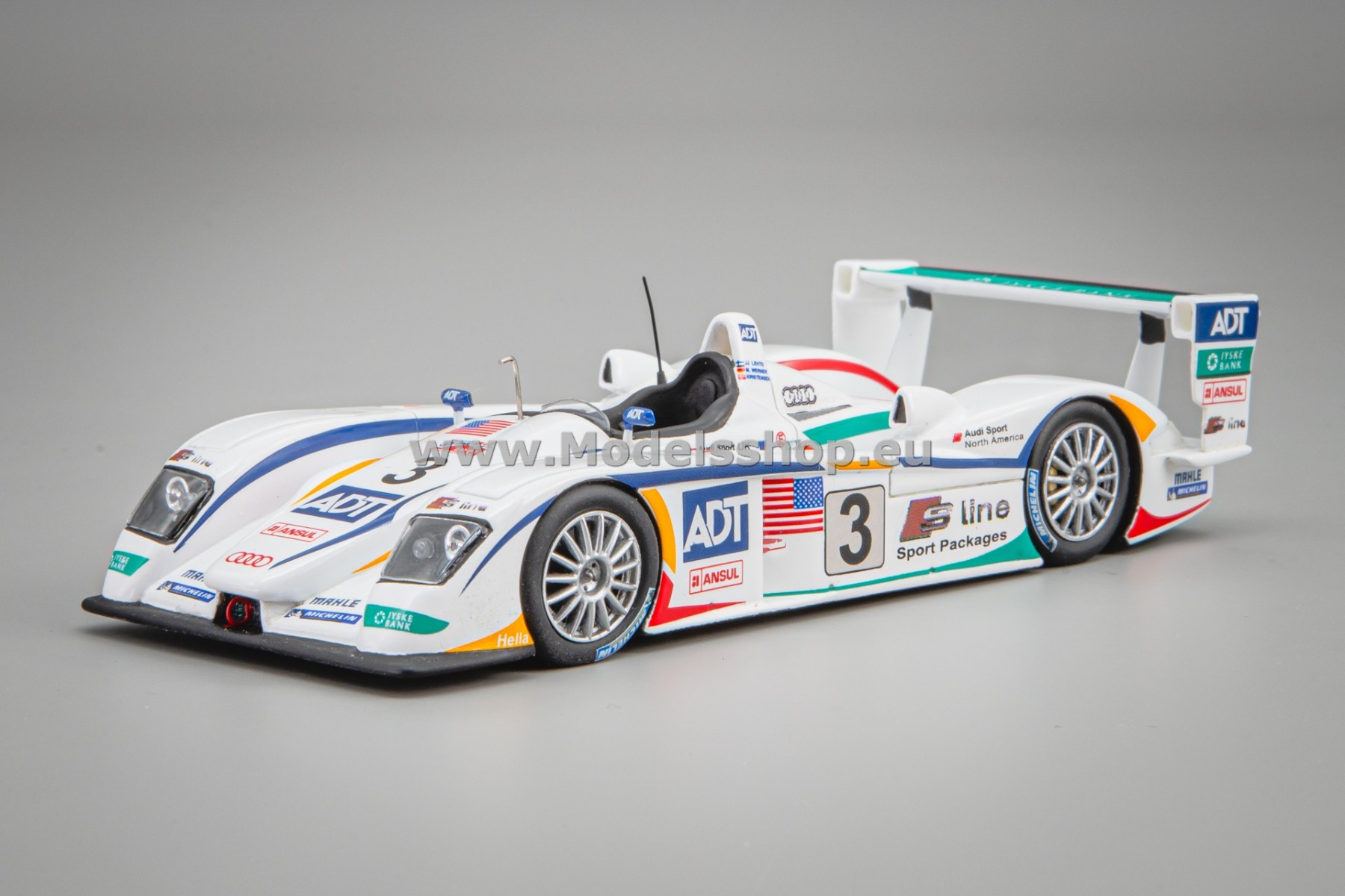 Spark 43LM05 Audi R8 No.3 Champion Racing, Winner Le Mans 24H 2005, M. Werner - JJ. Lehto -  T. Kristensen