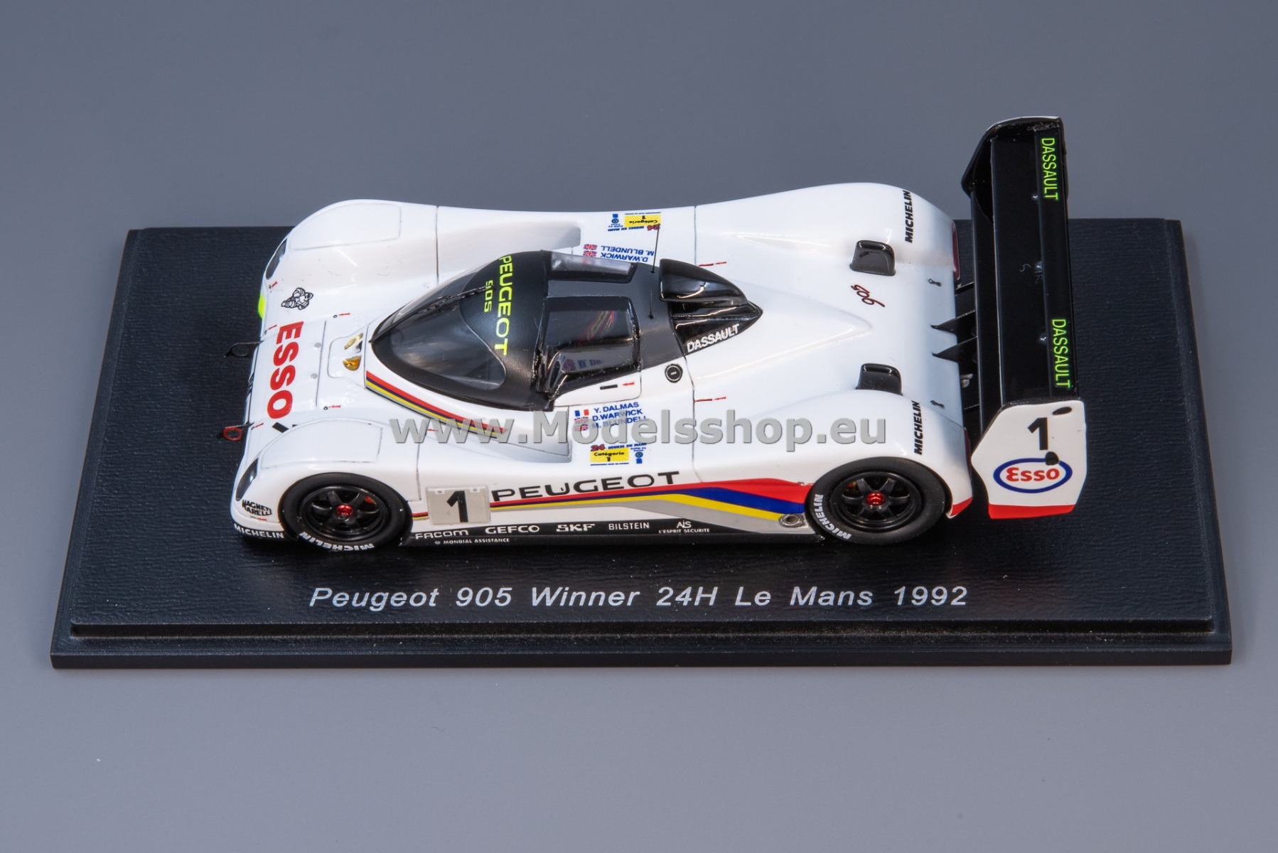 1:18 1992 Le Mans 24 Hour Winner -- #1 Peugeot 905 -- Spark