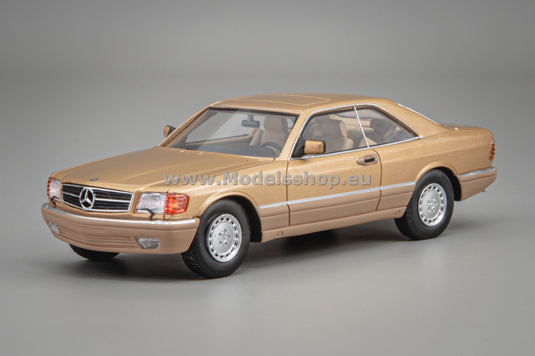 Schuco Mercedes-Benz 560SEC (C126), 1989 /gold metallic/ 43U00098