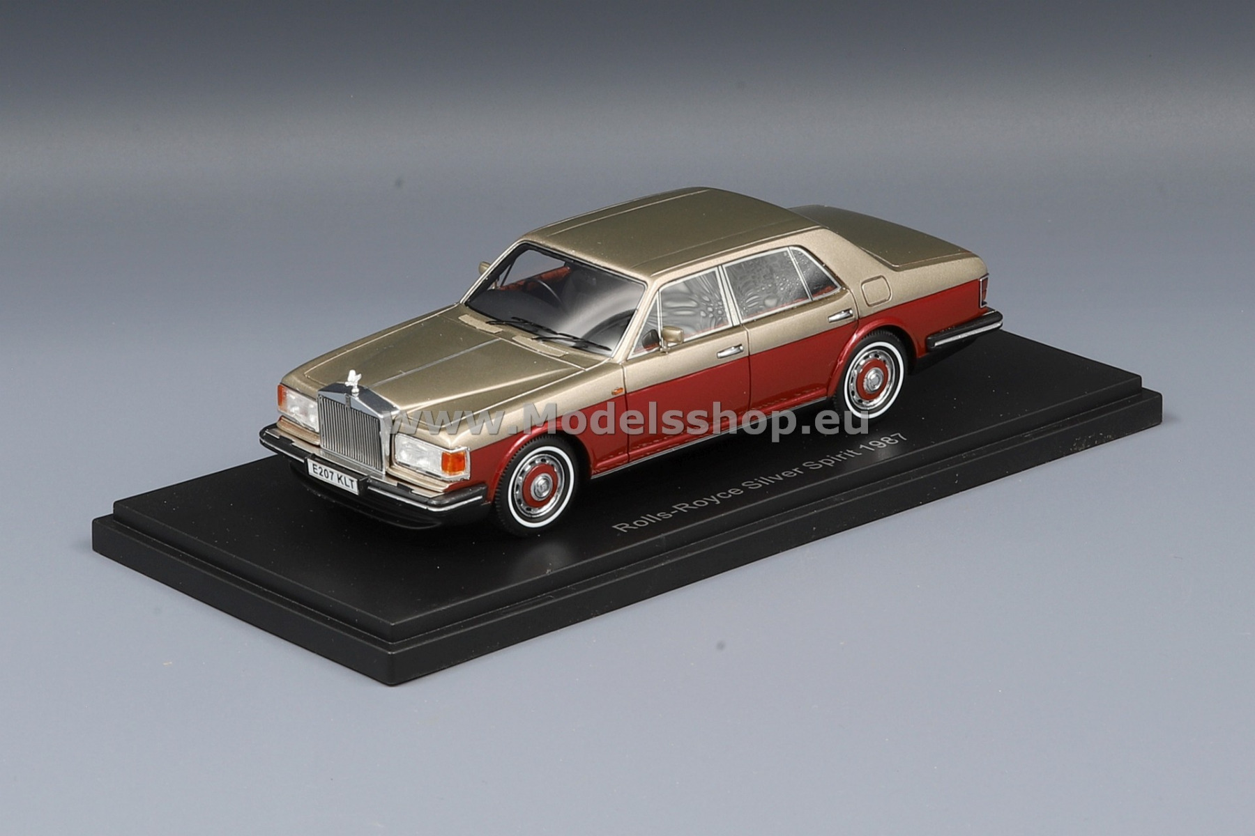 Rolls Royce Silver Spirit, RHD, 1987 /dark red metallic Rolls Royce Silver Spirit, RHD, 1987 /dark red metallic