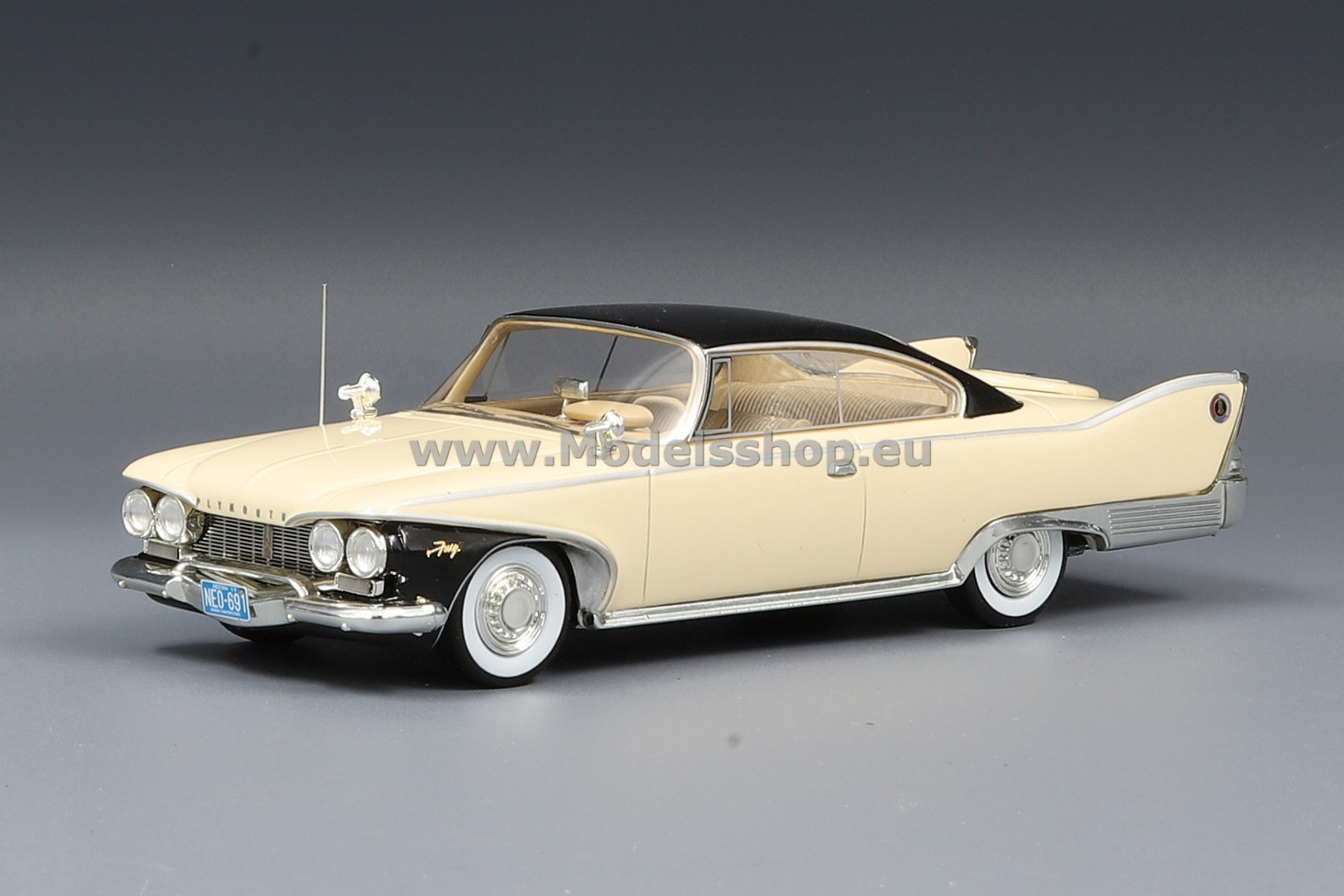Plymouth Fury Coupe, 1960 /light beige - black/