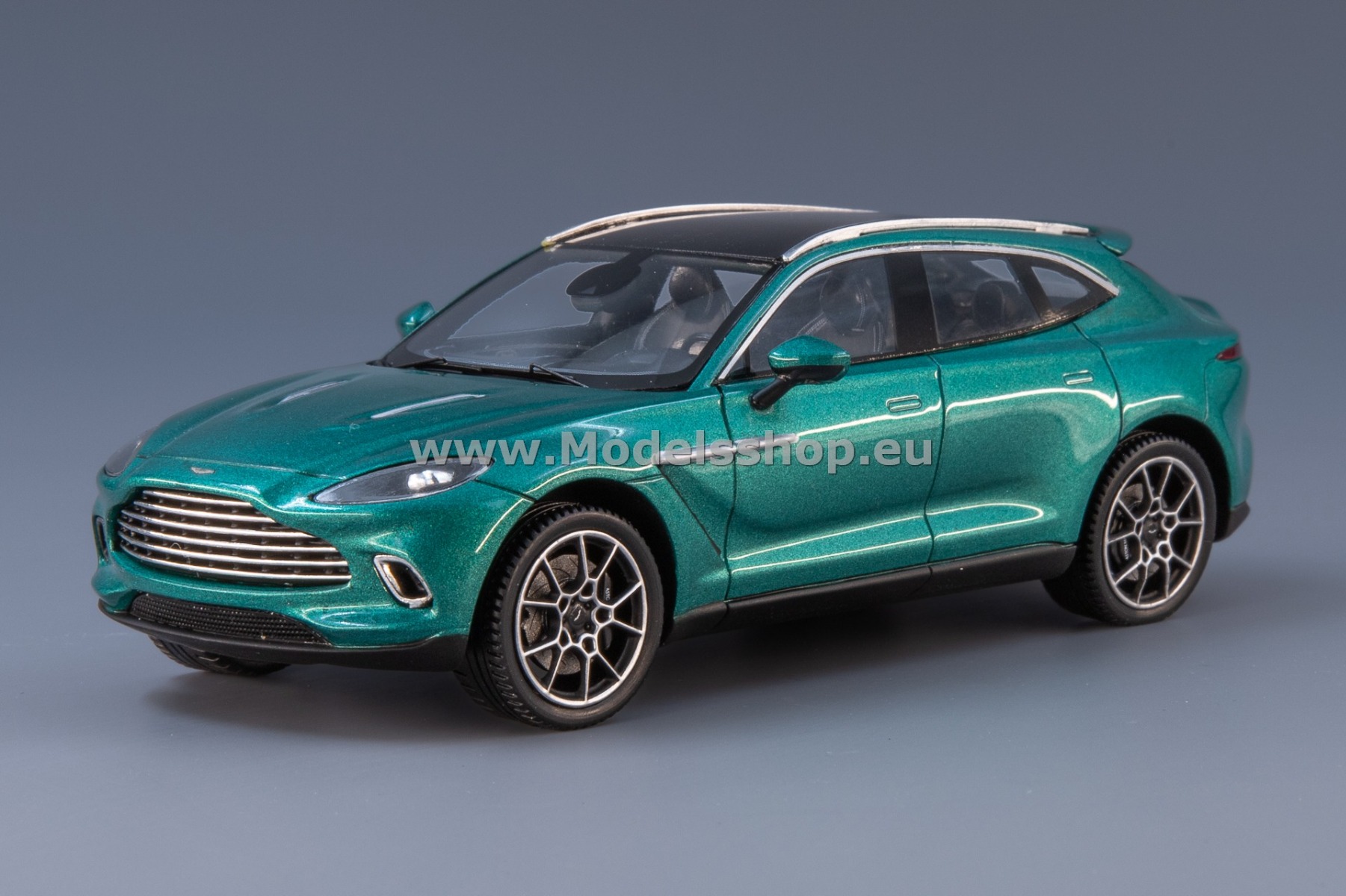 Aston Martin DBX, 2019 /green metallic/
