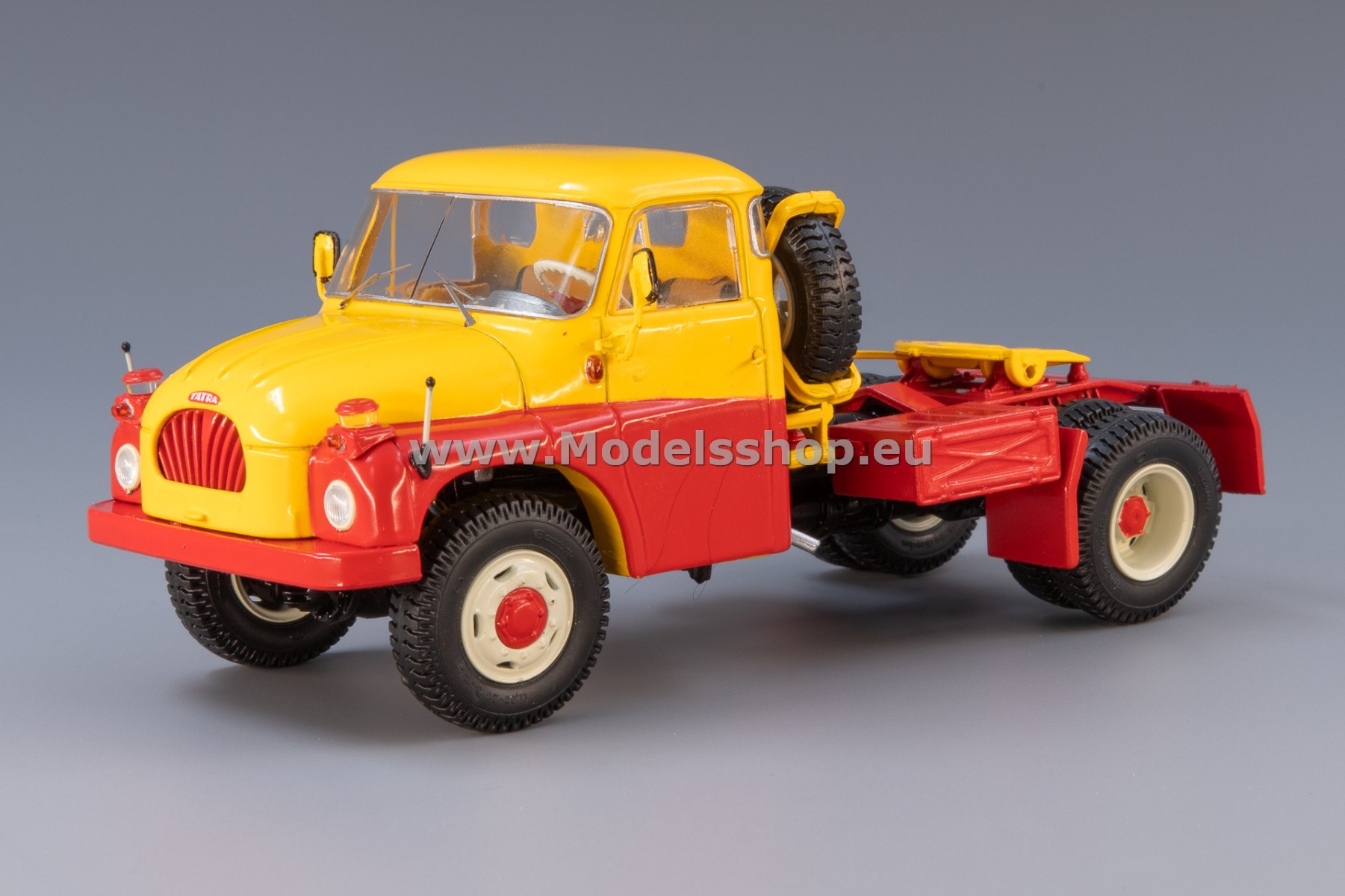Tatra T138 NT, tractor truck /yellow - red/