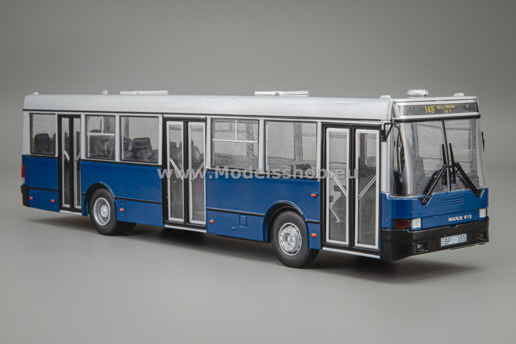 PCL47203 Ikarus 415 bus, BKV Budapest 1985 /dark blue - grey/