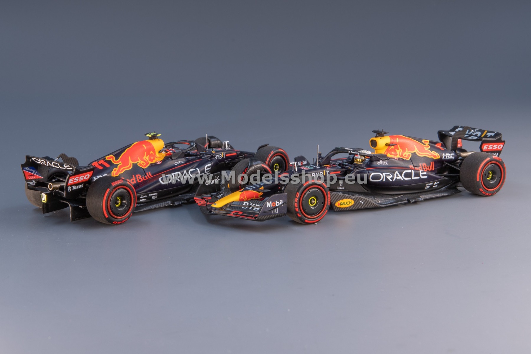 Minichamps 472224111 2-car set - Oracle Red Bull Racing RB18 - 1-2 Minichamps 472224111 2-car set - Oracle Red Bull Racing RB18 - 1-2