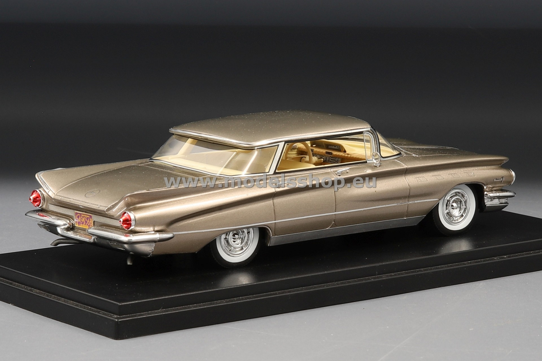 Buick Electra 225 4-Door, 1960 /metallic - beige/