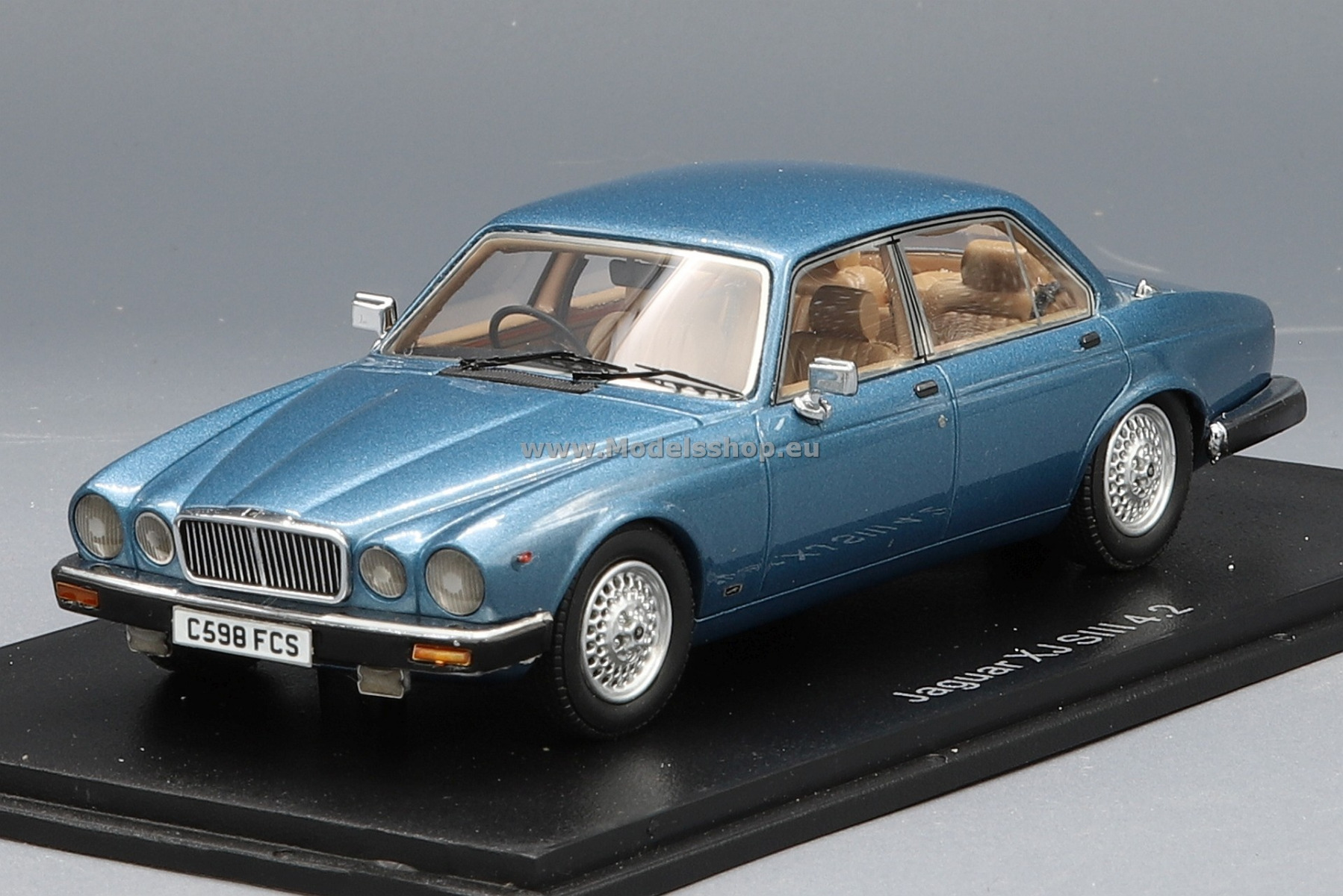 Jaguar XJ Serie III 4.2, RHD, 1986 /blue - metallic/